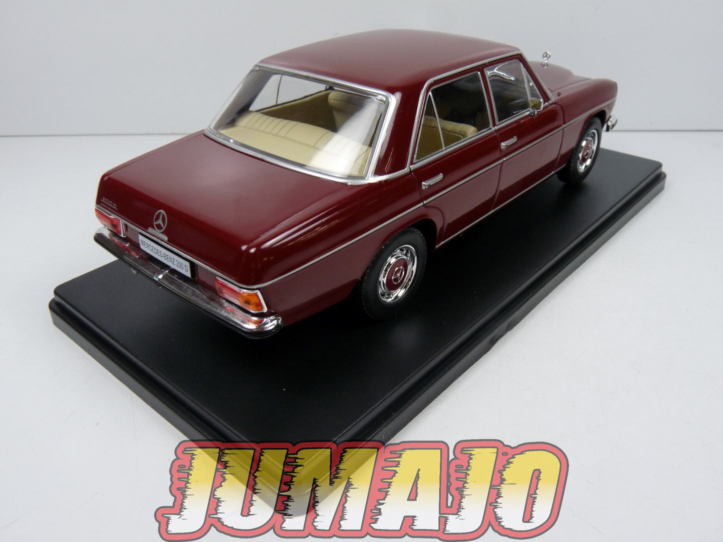 VQR53 Voiture 1/24 Hachette Roumanie : MERCEDES-Benz 200 D 1968