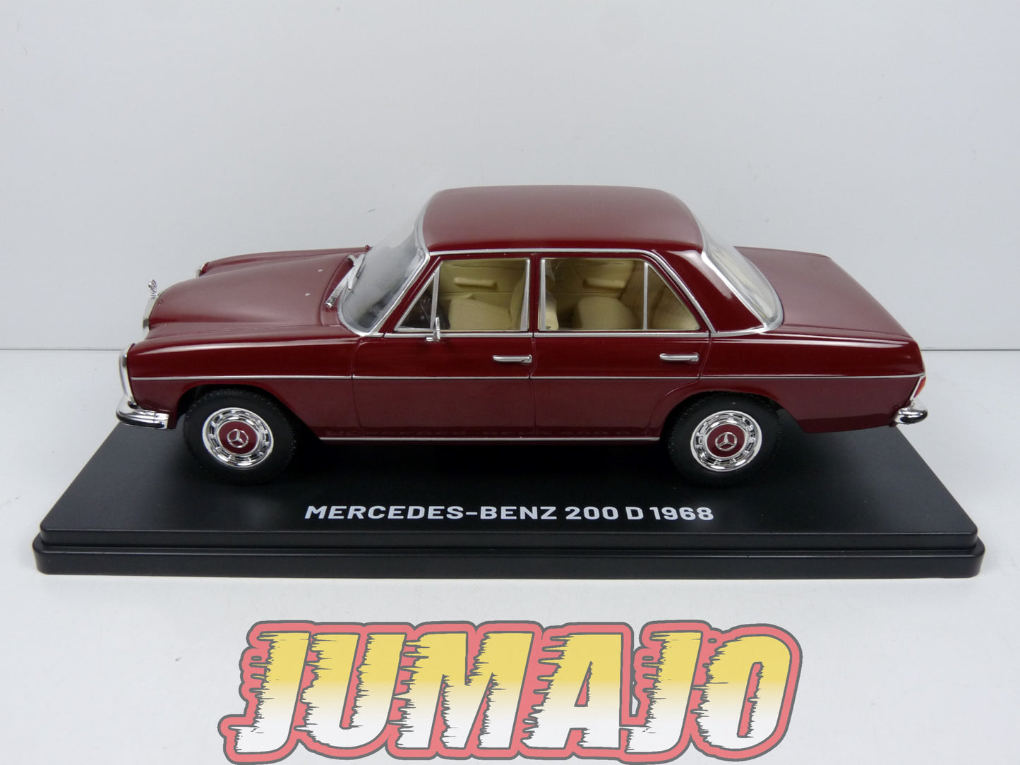 VQR53 Voiture 1/24 Hachette Roumanie : MERCEDES-Benz 200 D 1968