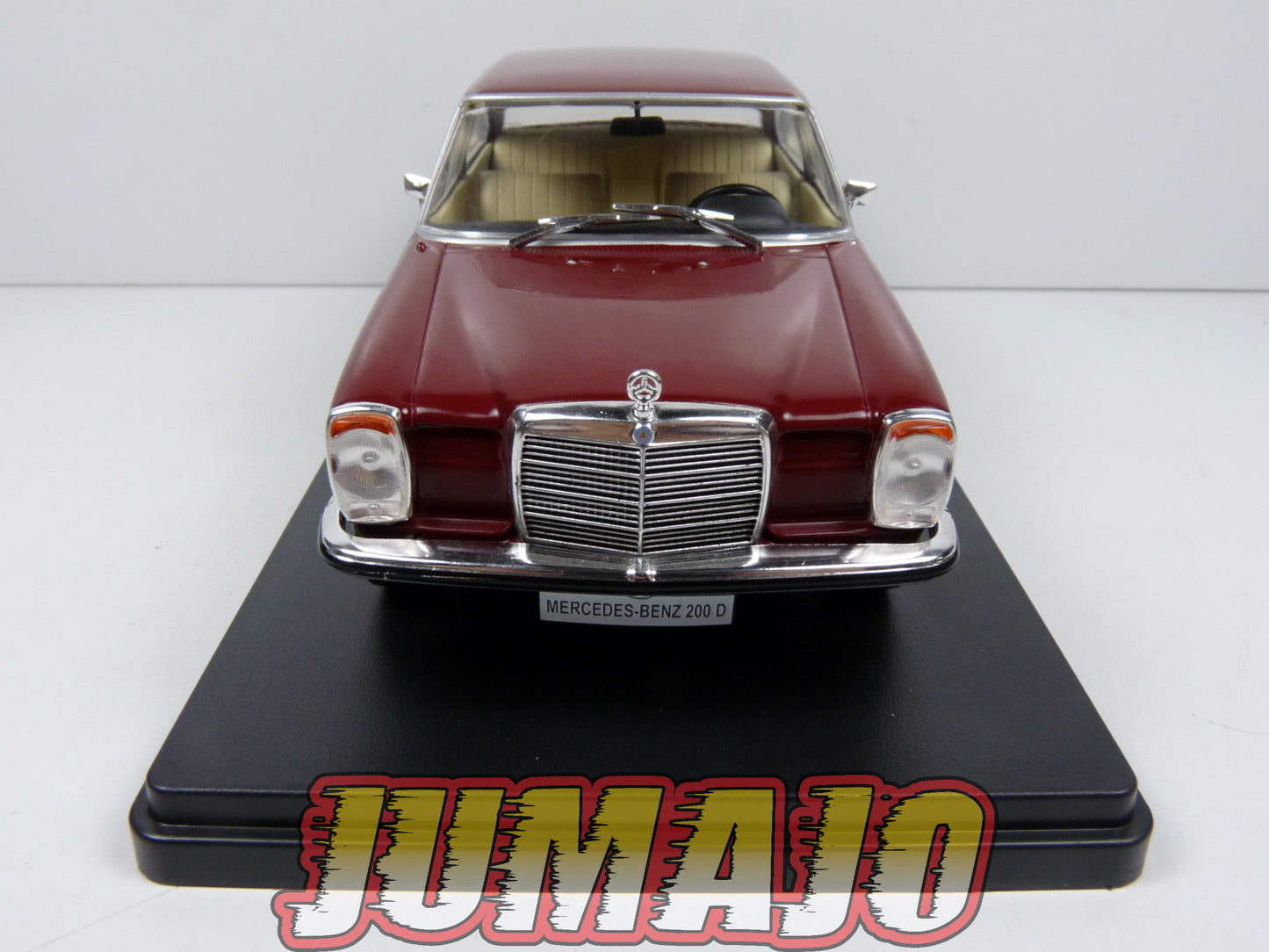 VQR53 Voiture 1/24 Hachette Roumanie : MERCEDES-Benz 200 D 1968