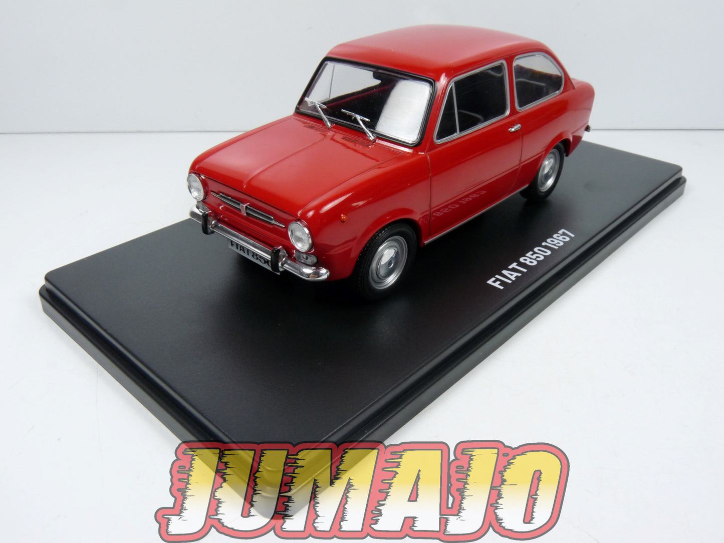 VQR58 Voiture 1/24 Hachette Roumanie : FIAT 850 1967