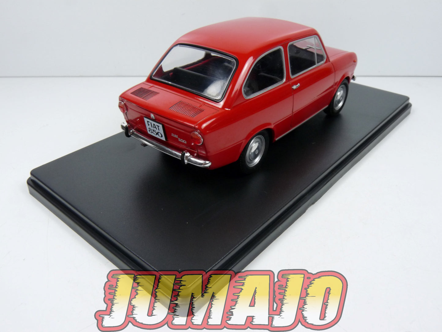 VQR58 Voiture 1/24 Hachette Roumanie : FIAT 850 1967