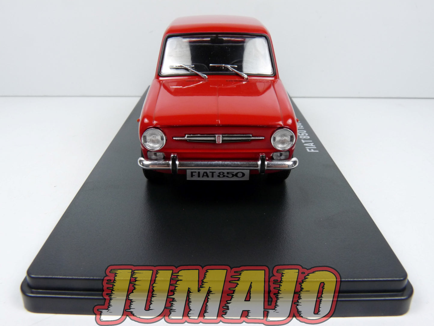 VQR58 Voiture 1/24 Hachette Roumanie : FIAT 850 1967