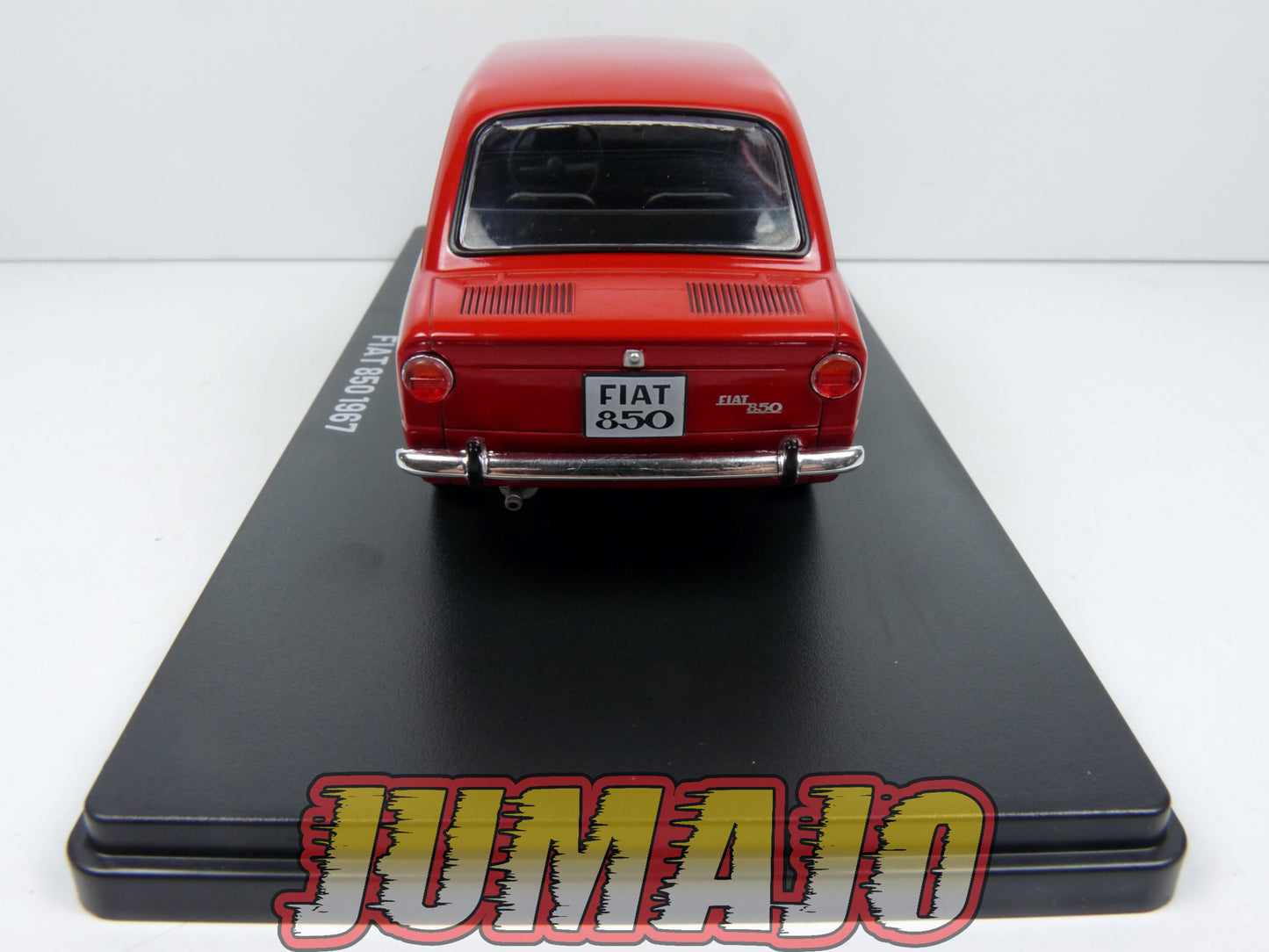 VQR58 Voiture 1/24 Hachette Roumanie : FIAT 850 1967