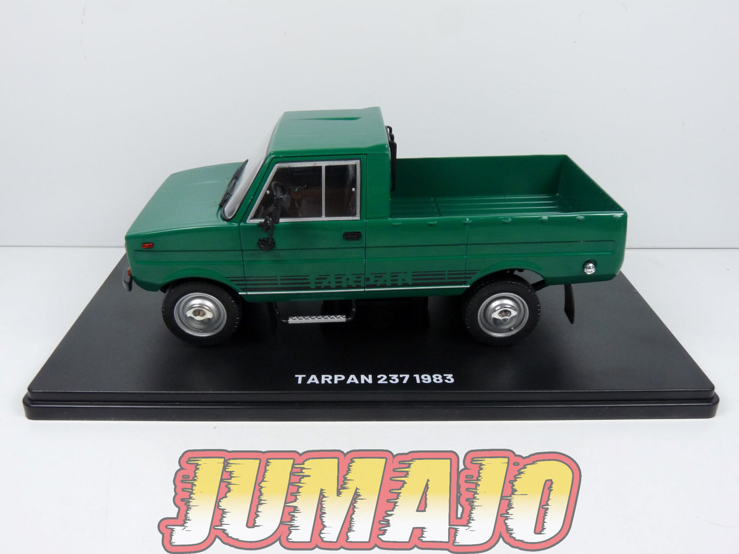 VQR59 Voiture 1/24 Hachette Roumanie : TARPAN 237 1983