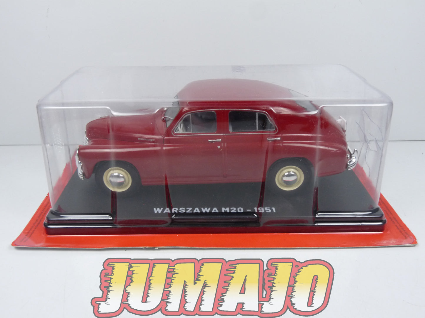 VQR8 Voiture 1/24 Hachette Roumanie : WARSZAWA M20 1951