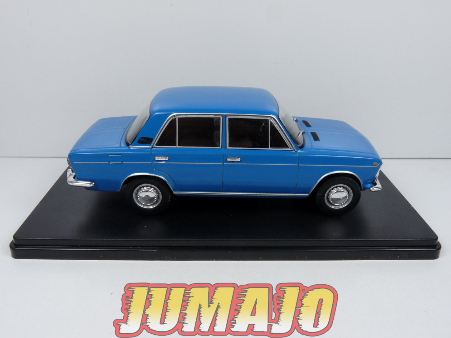 VQR9 Voiture 1/24 Hachette Roumanie : LADA 1500 1977