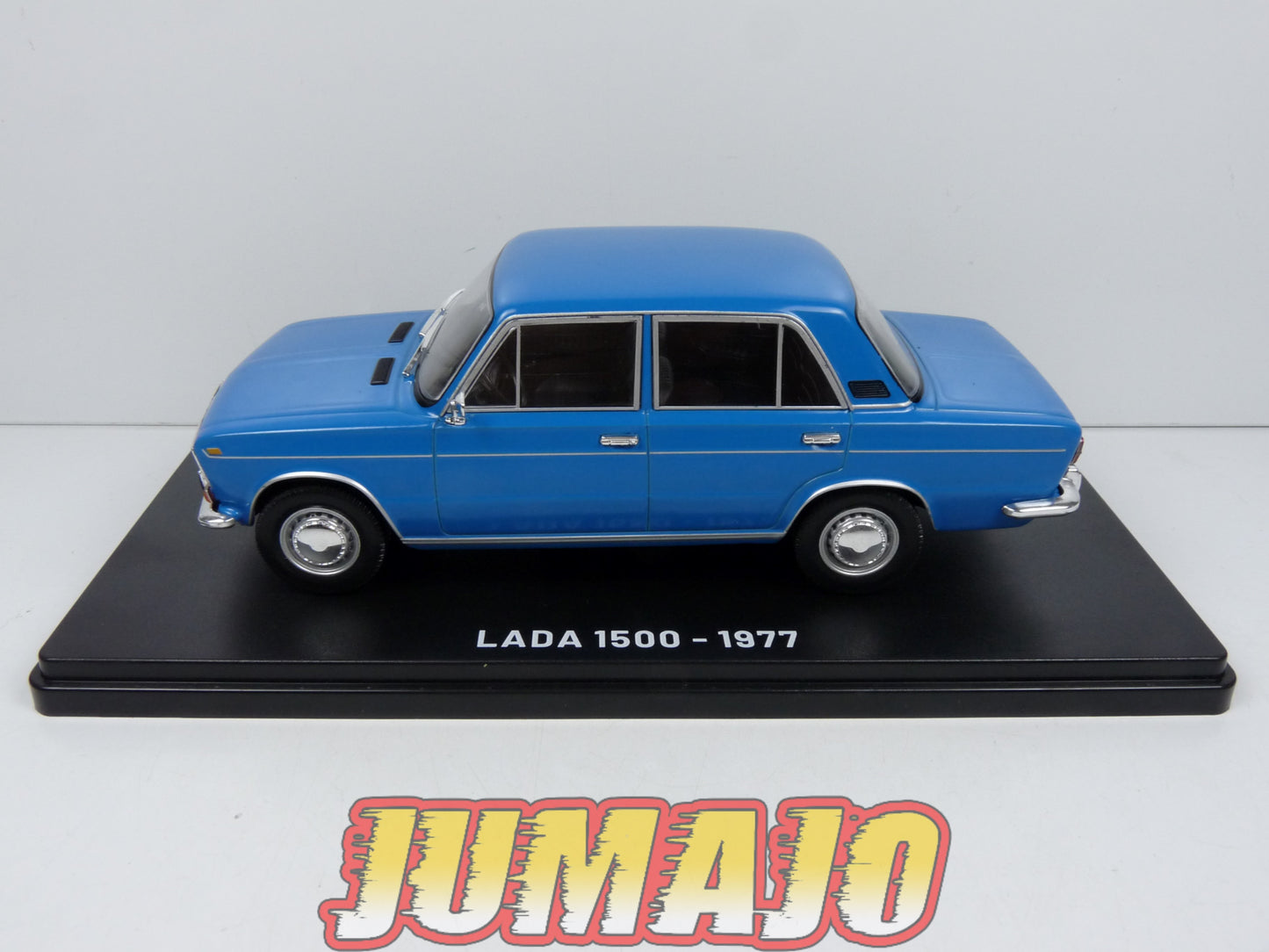 VQR9 Voiture 1/24 Hachette Roumanie : LADA 1500 1977