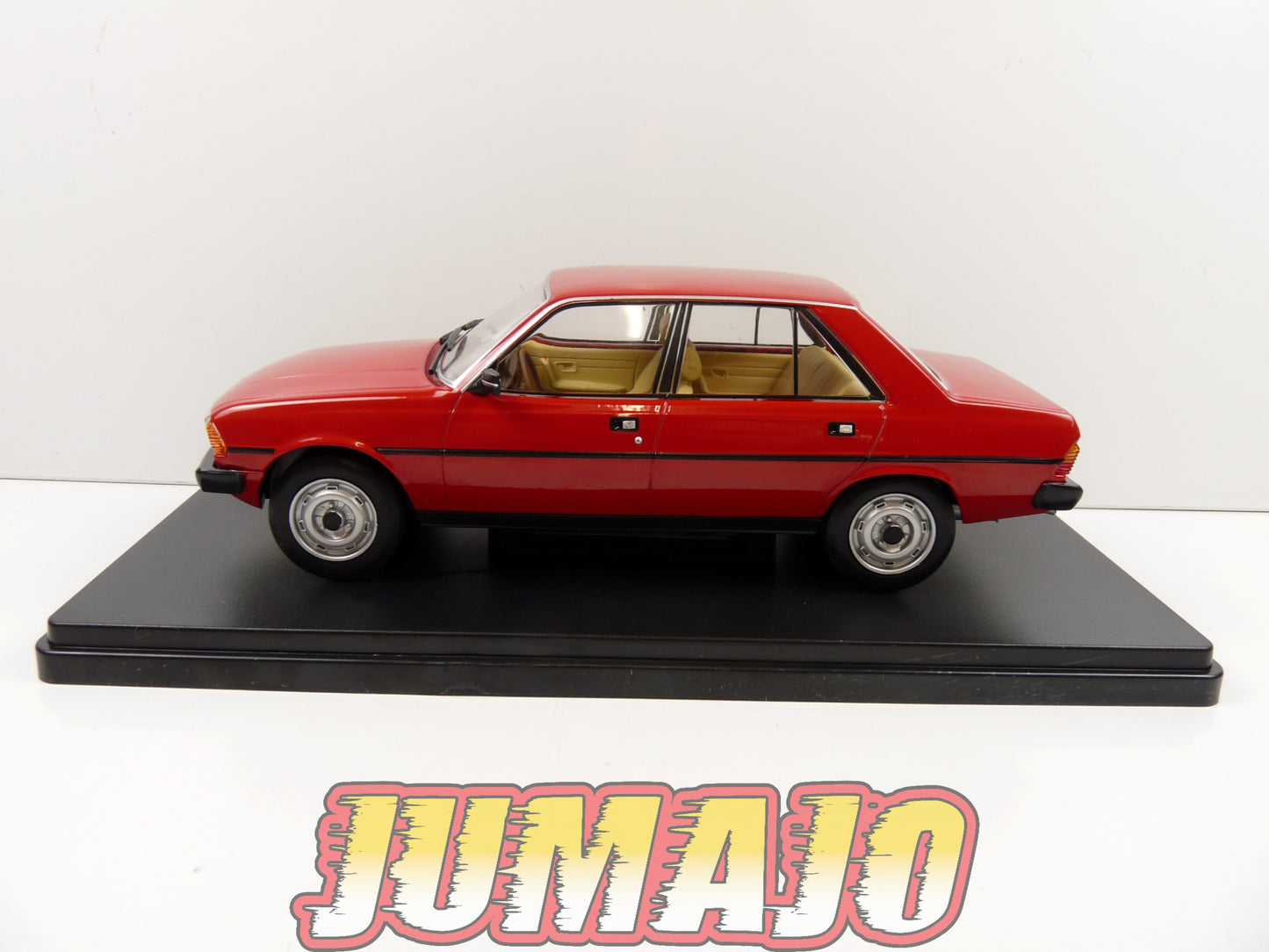 VQV57 Voiture 1/24 Hachette : PEUGEOT 305 SR 1980