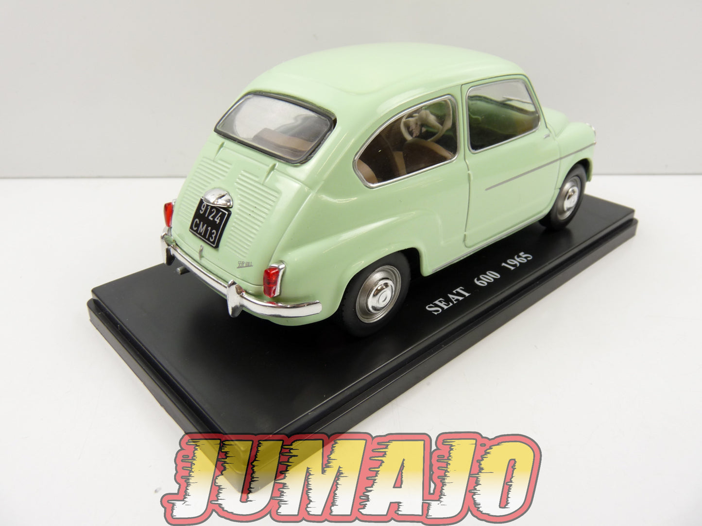 VQV66 Voiture 1/24 Hachette : SEAT 600 1965