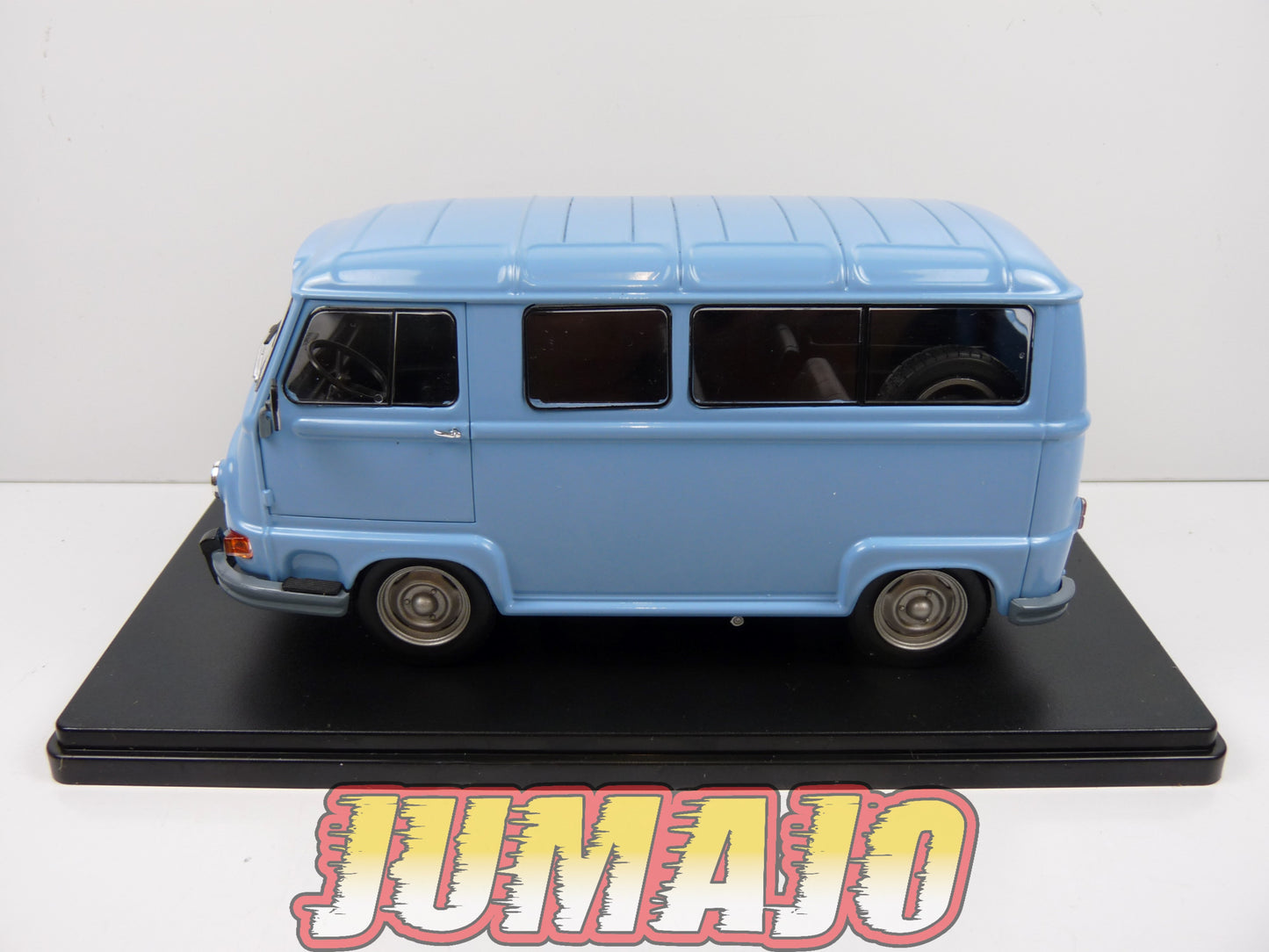 VQV81 Voiture 1/24 Hachette : RENAULT Estafette 800 1973