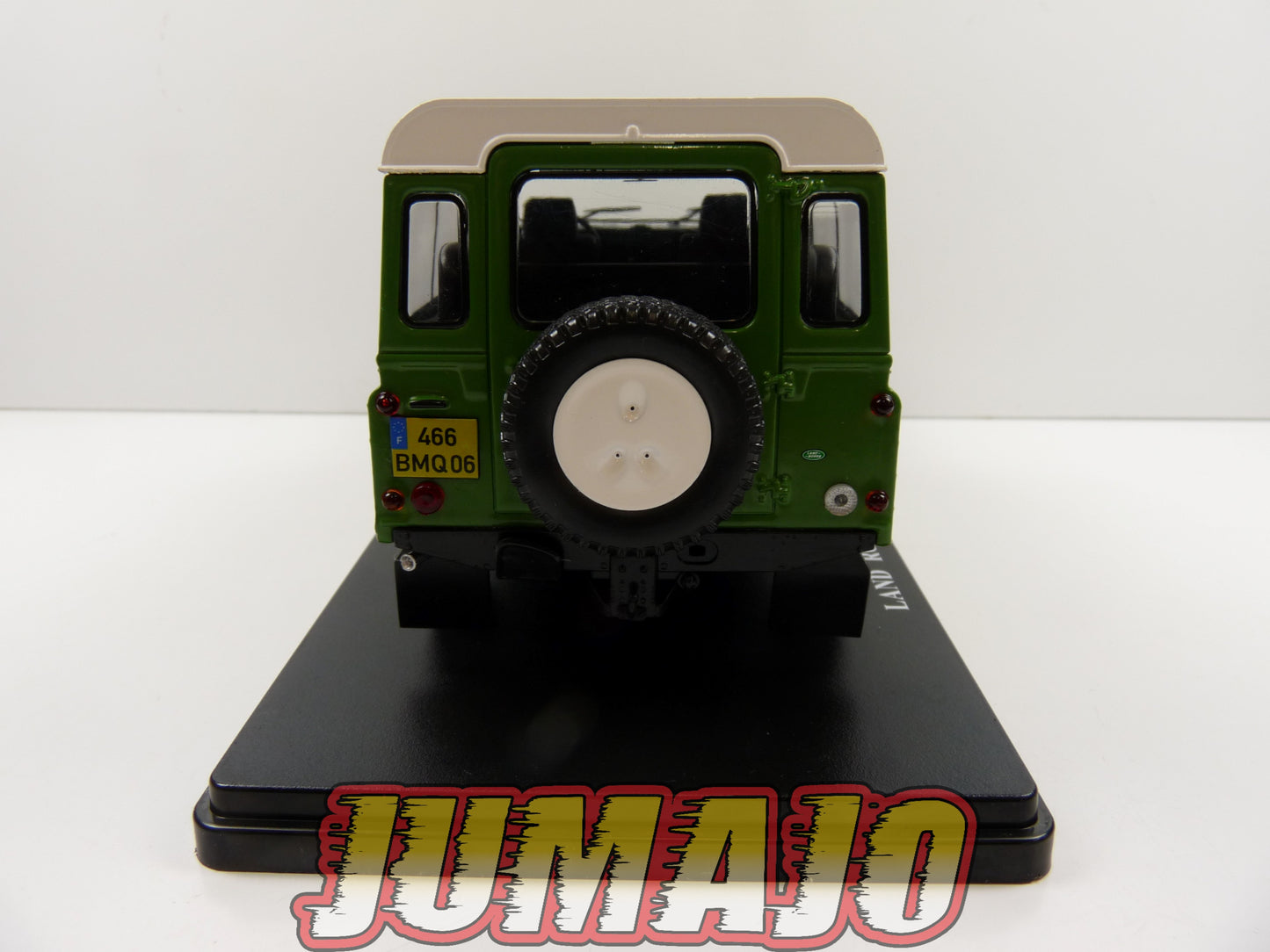 VQV85 Voiture 1/24 Hachette : LAND ROVER Defender 110 2005