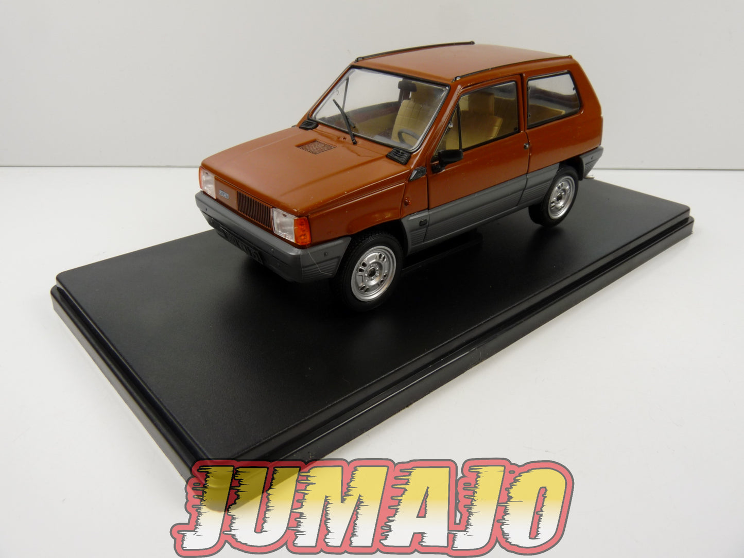VQV89 Voiture 1/24 Hachette : FIAT PANDA I 1980