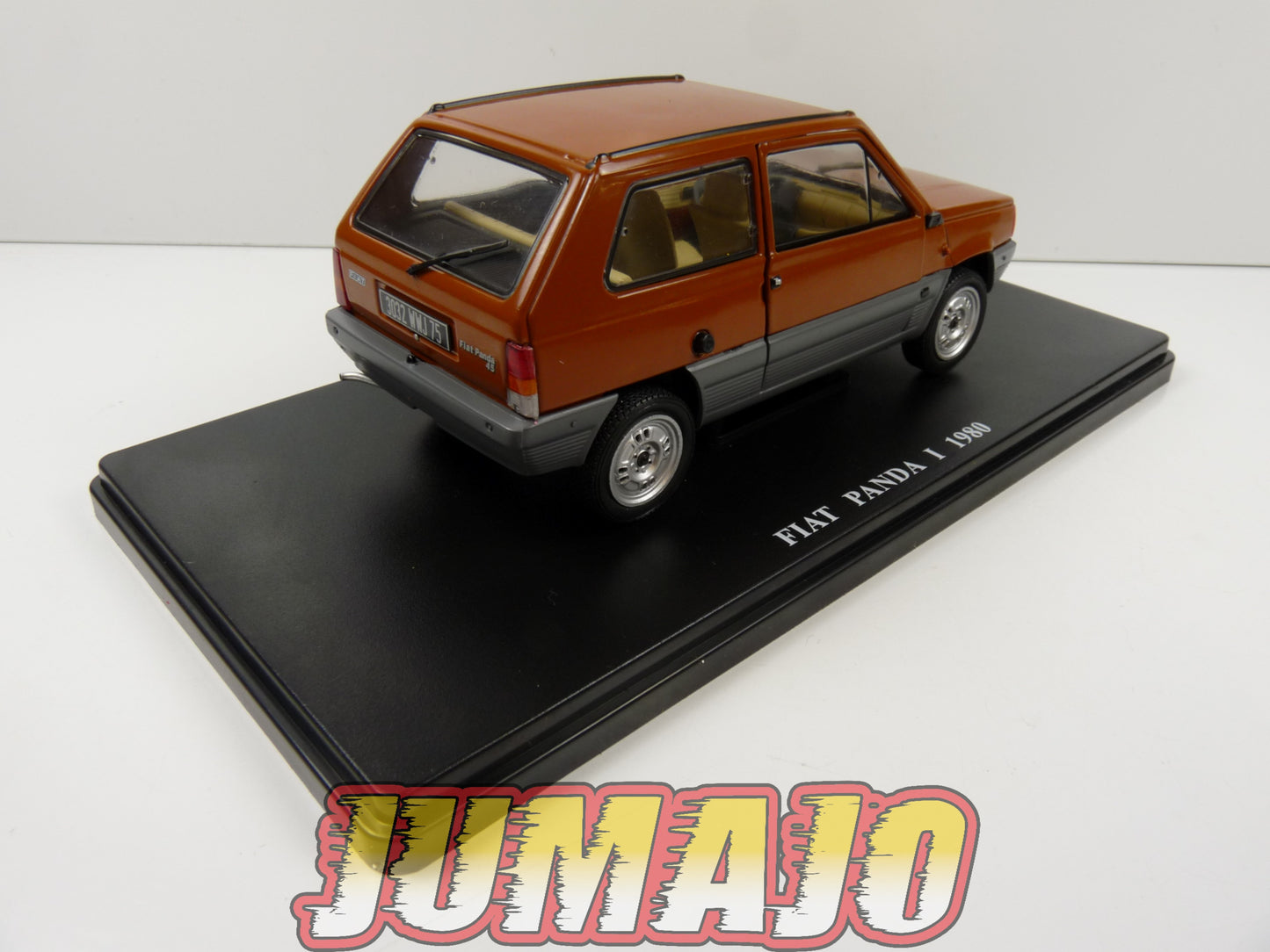 VQV89 Voiture 1/24 Hachette : FIAT PANDA I 1980