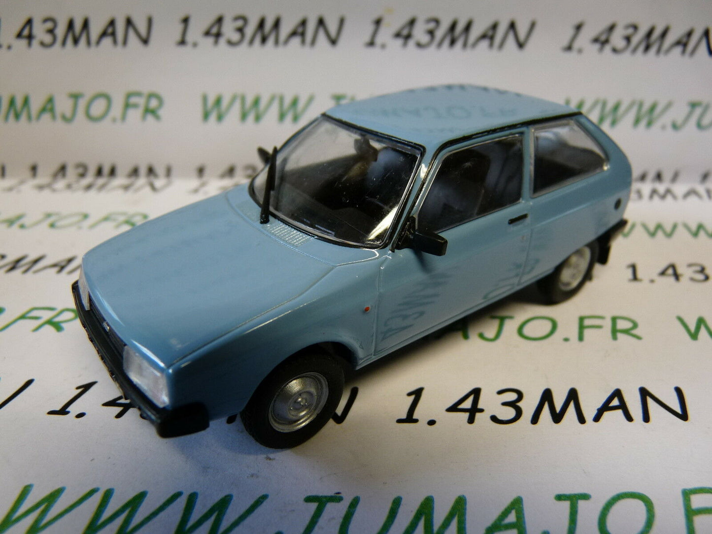 PL177 VOITURE 1/43 IXO IST déagostini POLOGNE : OLTCIT Club BLEU
