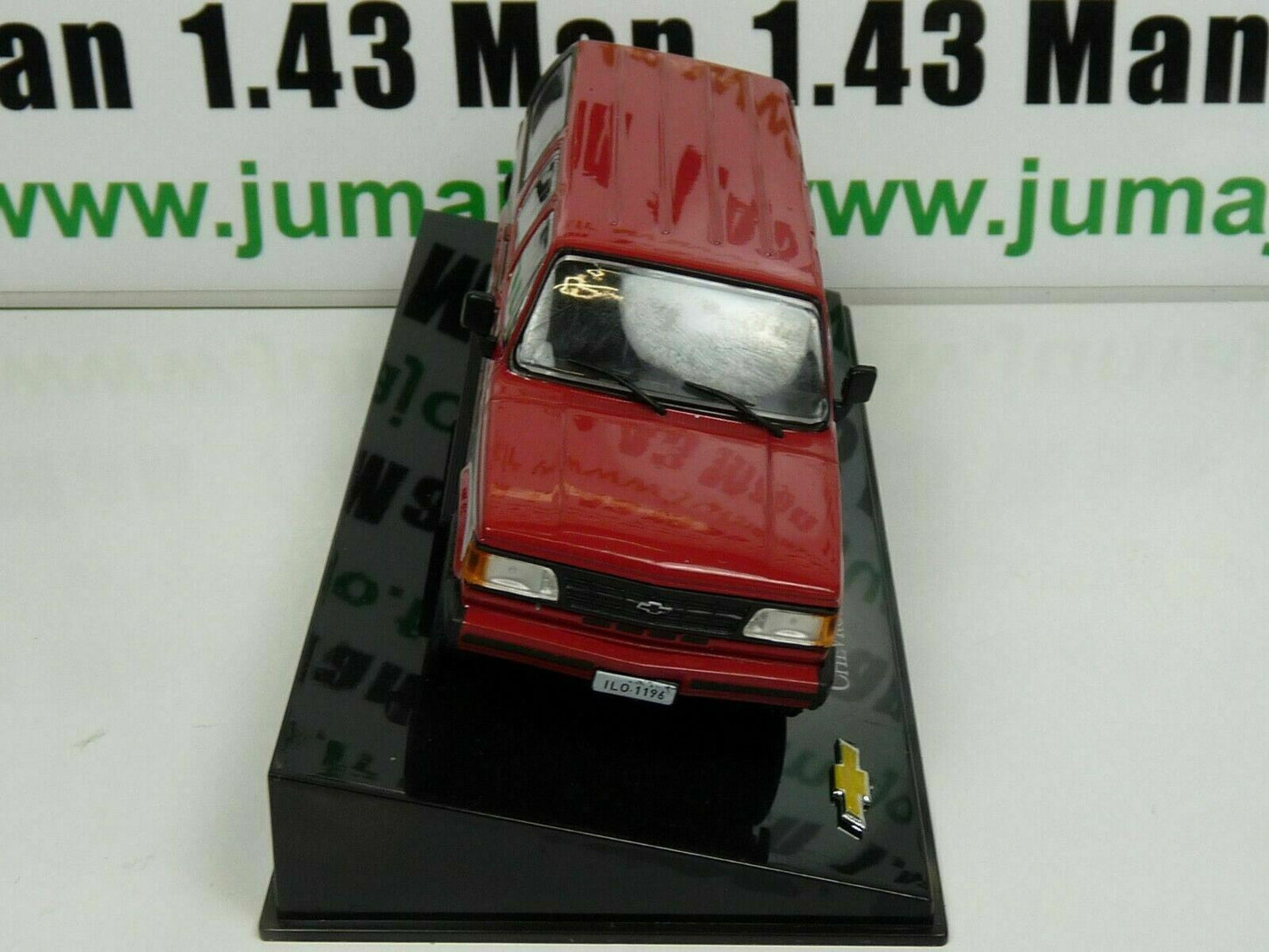 CVT36 voiture 1/43 IXO Salvat BRESIL CHEVROLET : Veraneio Custom 1993