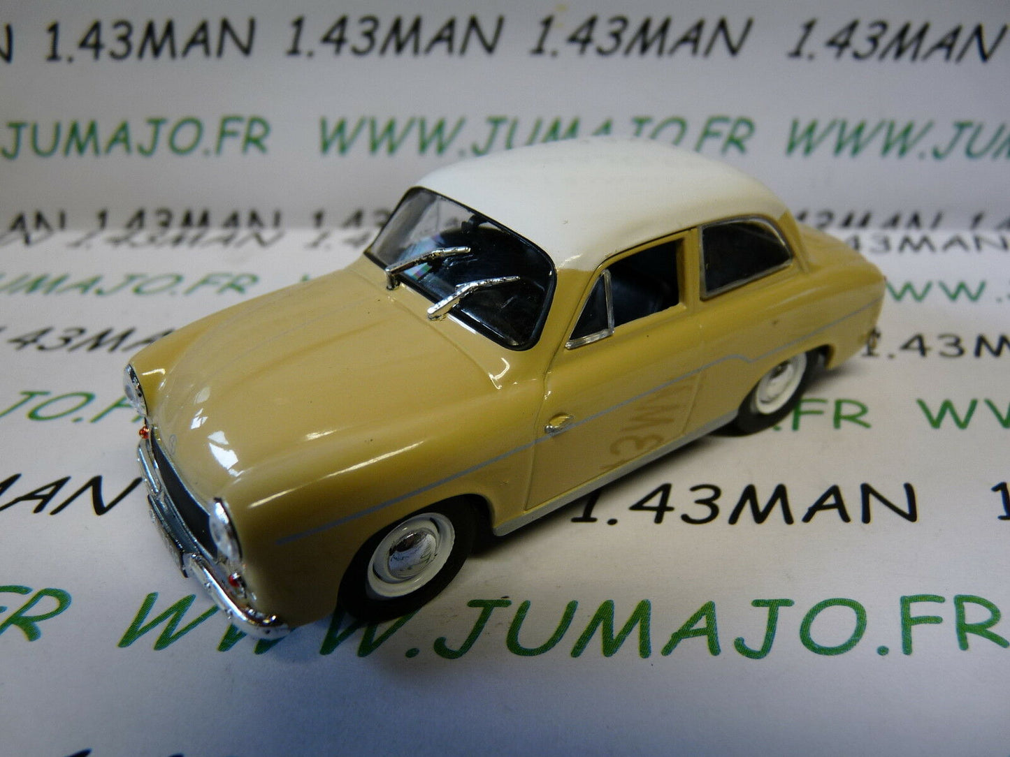 PL151 Voiture 1/43 IXO IST DeAgostini POLOGNE : SYRENA 103 (FSO)