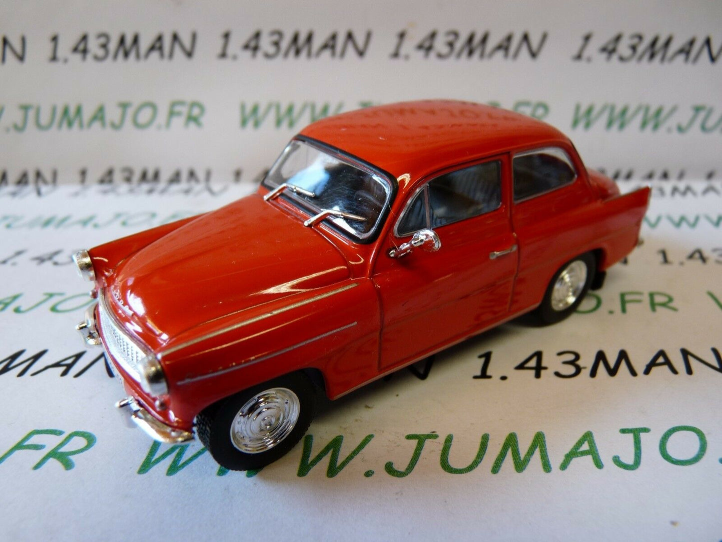 PL2 Voiture 1/43 IXO IST DeAgostini POLOGNE : SKODA Octavia 1959/1964