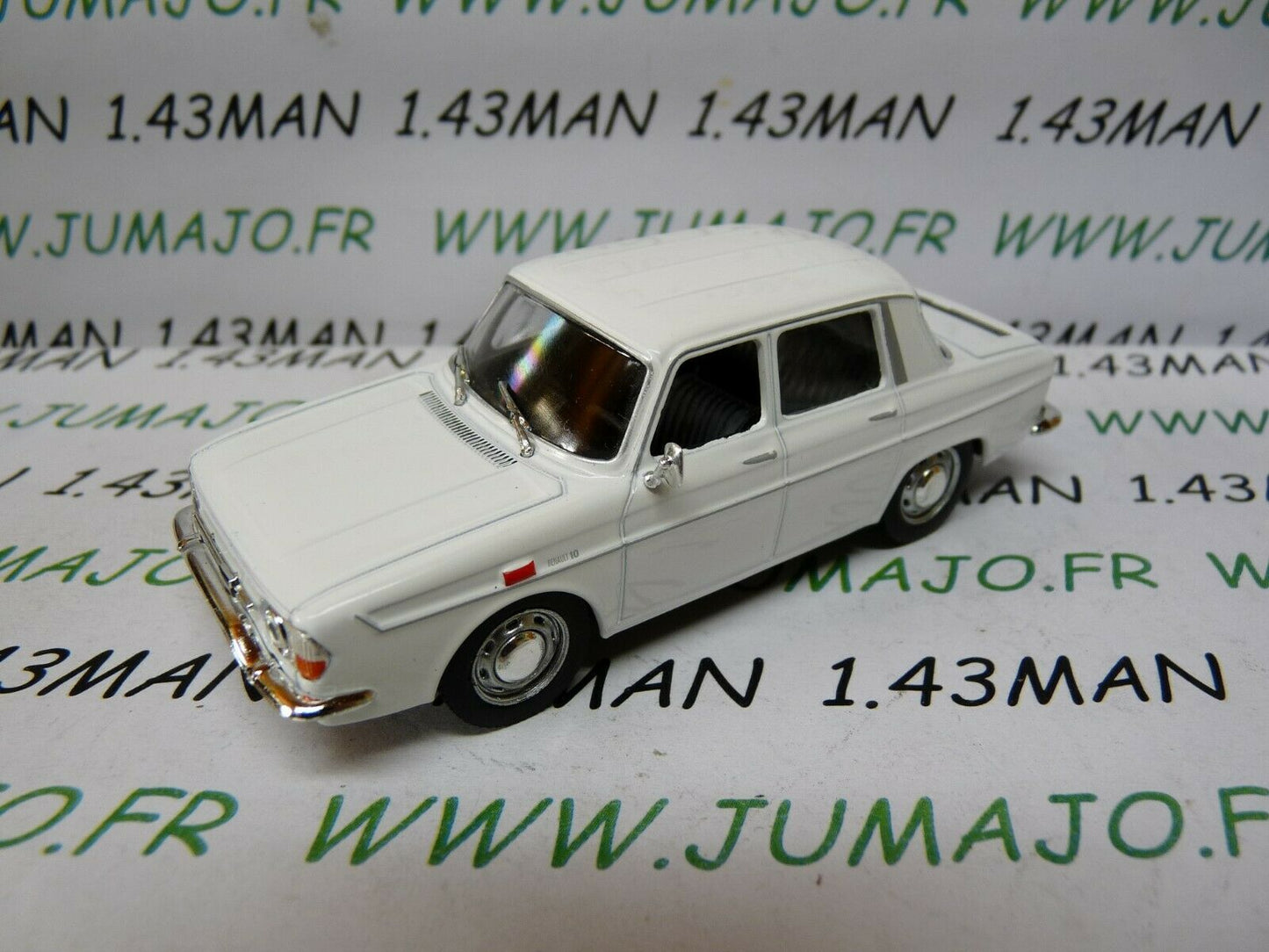 PL41 Voiture 1/43 IXO IST DeAgostini POLOGNE : RENAULT 10