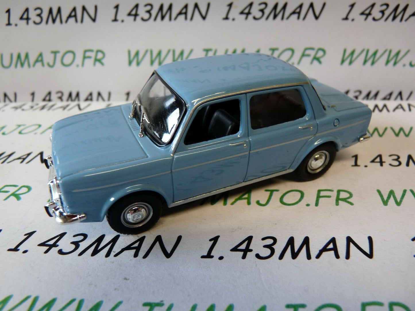 PL32 Voiture 1/43 IXO IST DeAgostini POLOGNE : SIMCA 1000