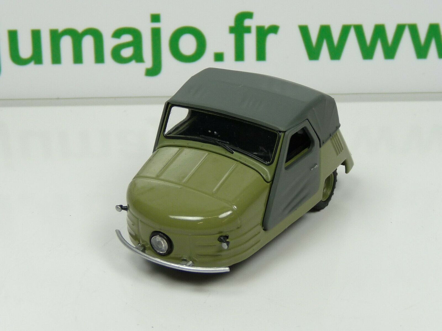 RUS21 Voiture1/43 IXO déagostini RUSSE URSS : SMZ S1L CYCLECAR 1952-56 TRICICLO