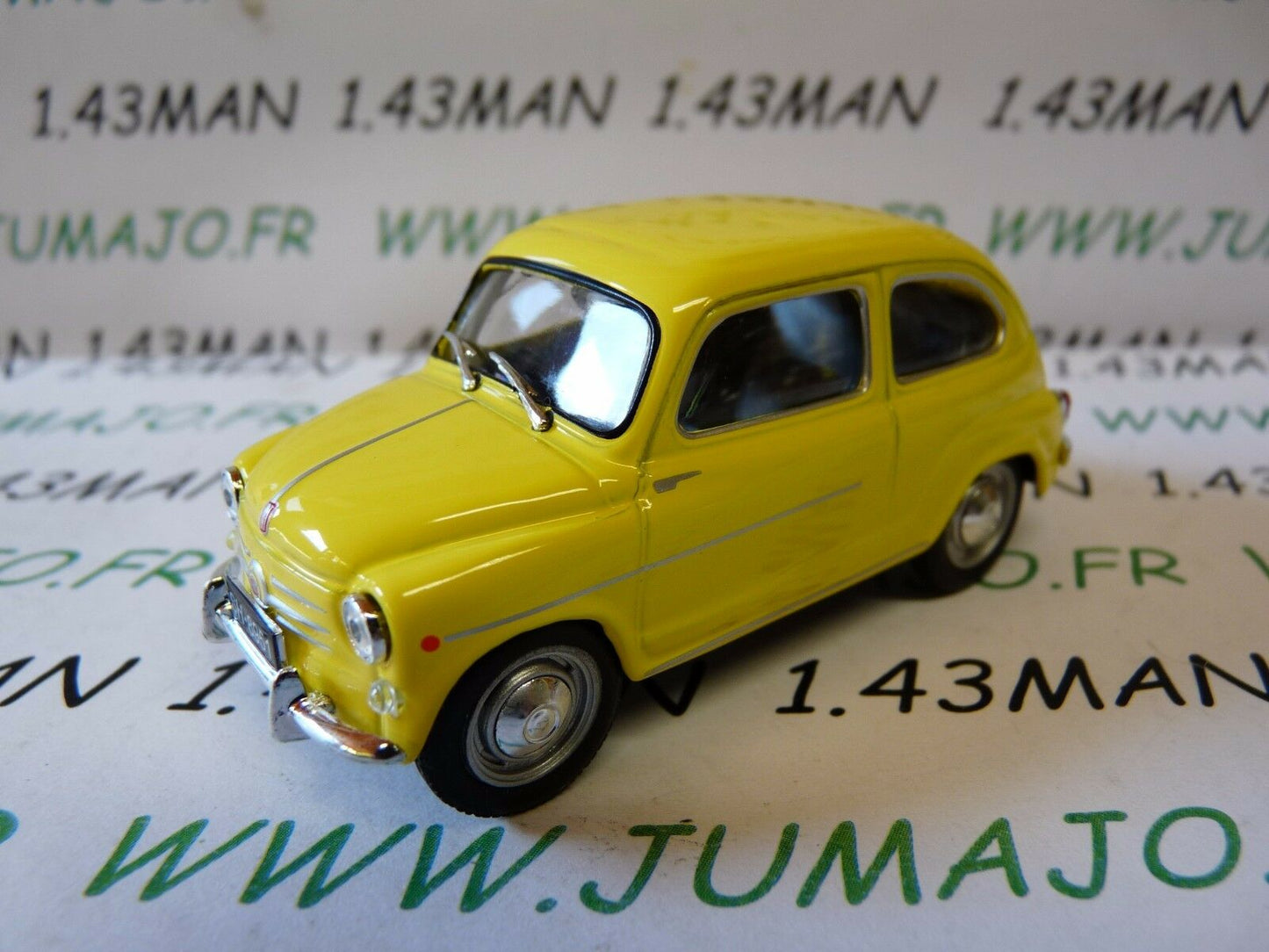 PL13 Voiture 1/43 IXO IST DeAgostini POLOGNE : FIAT 600 D