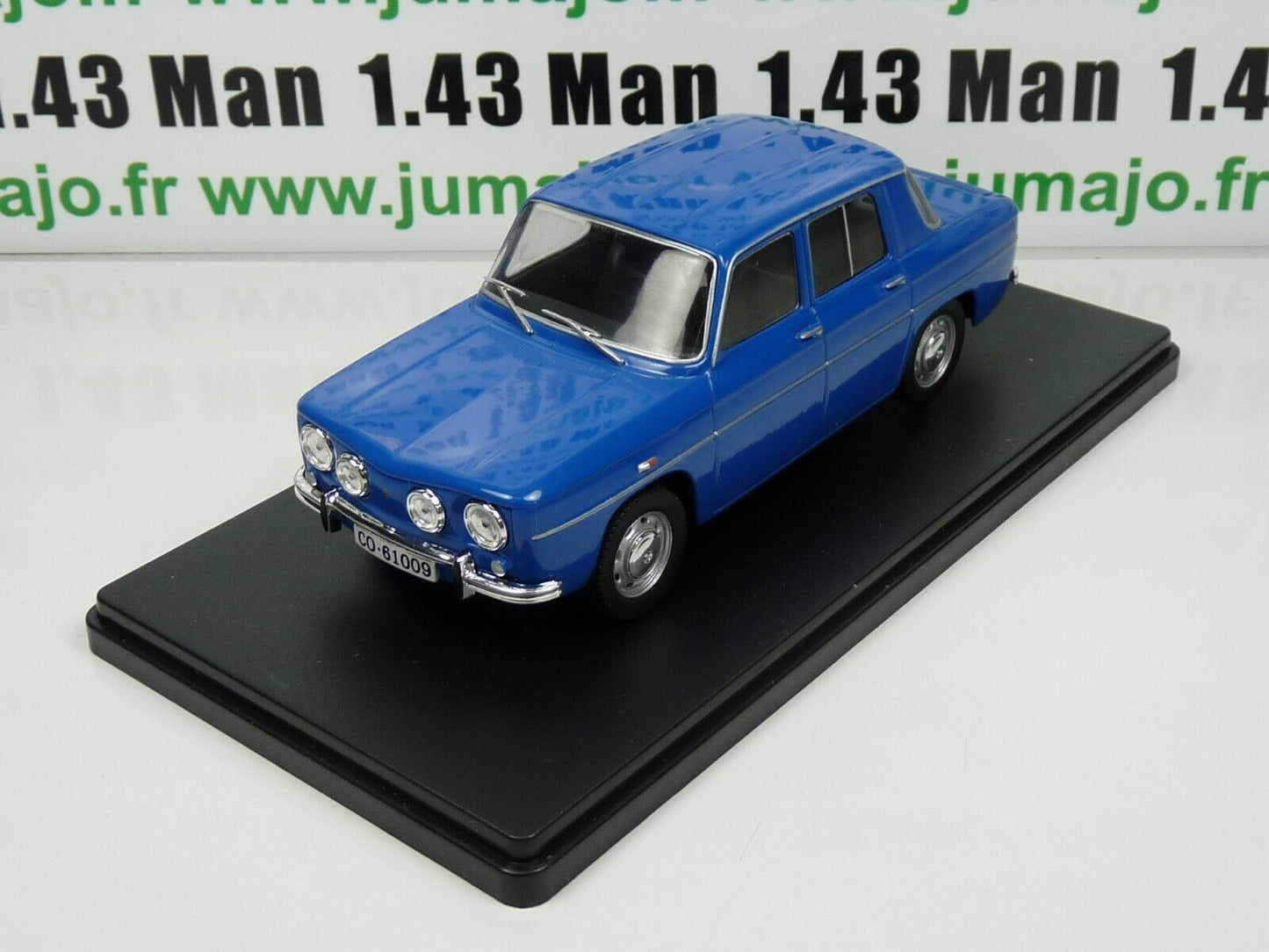 VQ2 Voiture 1/24 SALVAT : RENAULT 8 TS (1968)