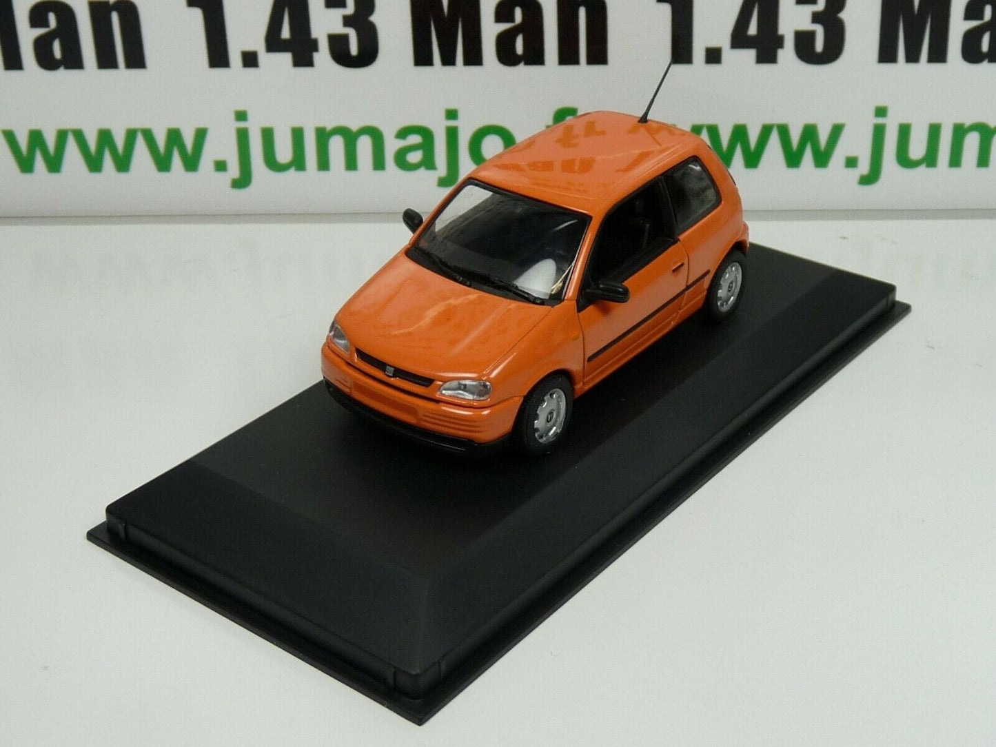SEA10 Voiture 1/43 SEAT dealer models MINICHAMPS : Arosa