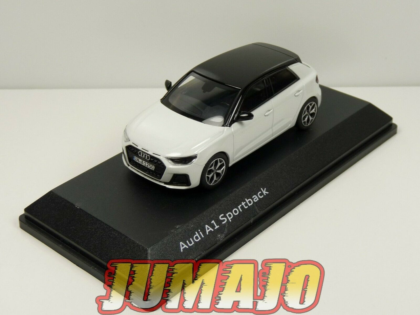 AUD25 voiture 1/43 SPARK : Audi A1 Sportback Glacier White