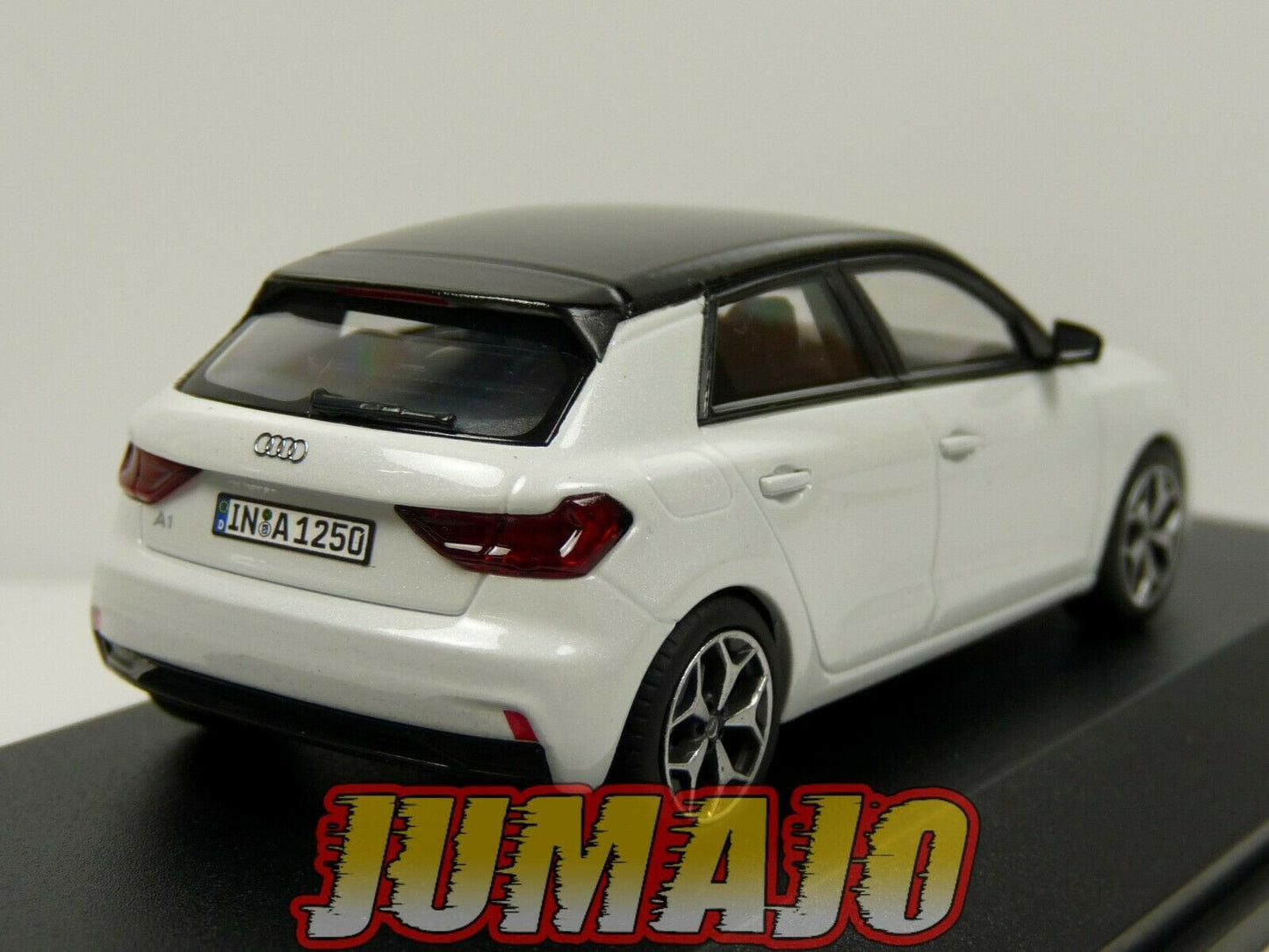 AUD25 voiture 1/43 SPARK : Audi A1 Sportback Glacier White