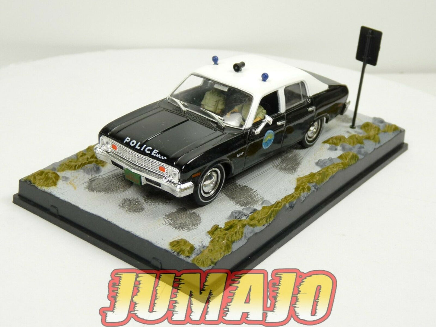 JB43 voiture 1/43 IXO 007 JAMES BOND : CHEVROLET Nova live and let die