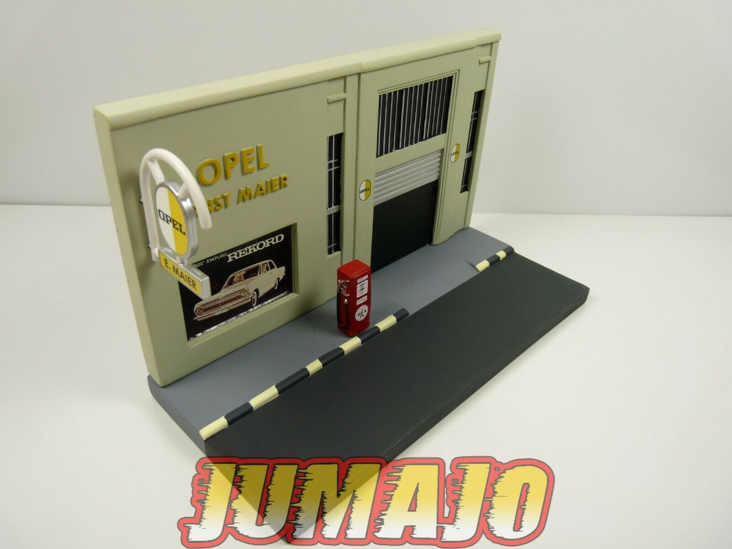 DIO5 Diorama 1/43 Eaglemoss GARAGE OPEL Résine 15 cm sur 11 cm de haut
