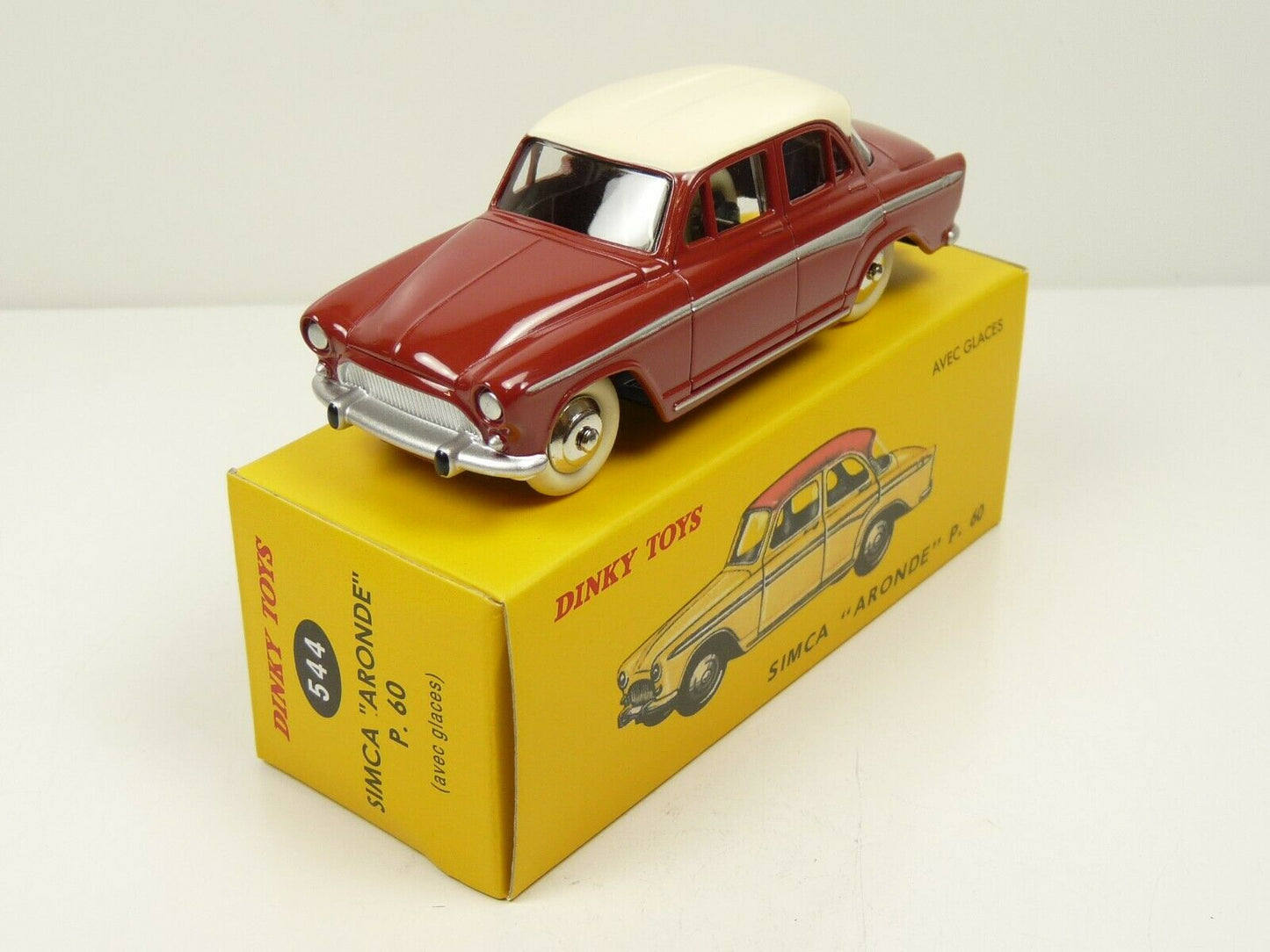 DT236 Voiture 1/43 réédition DINKY TOYS DeAgostini : SIMCA Aronde P.60 544