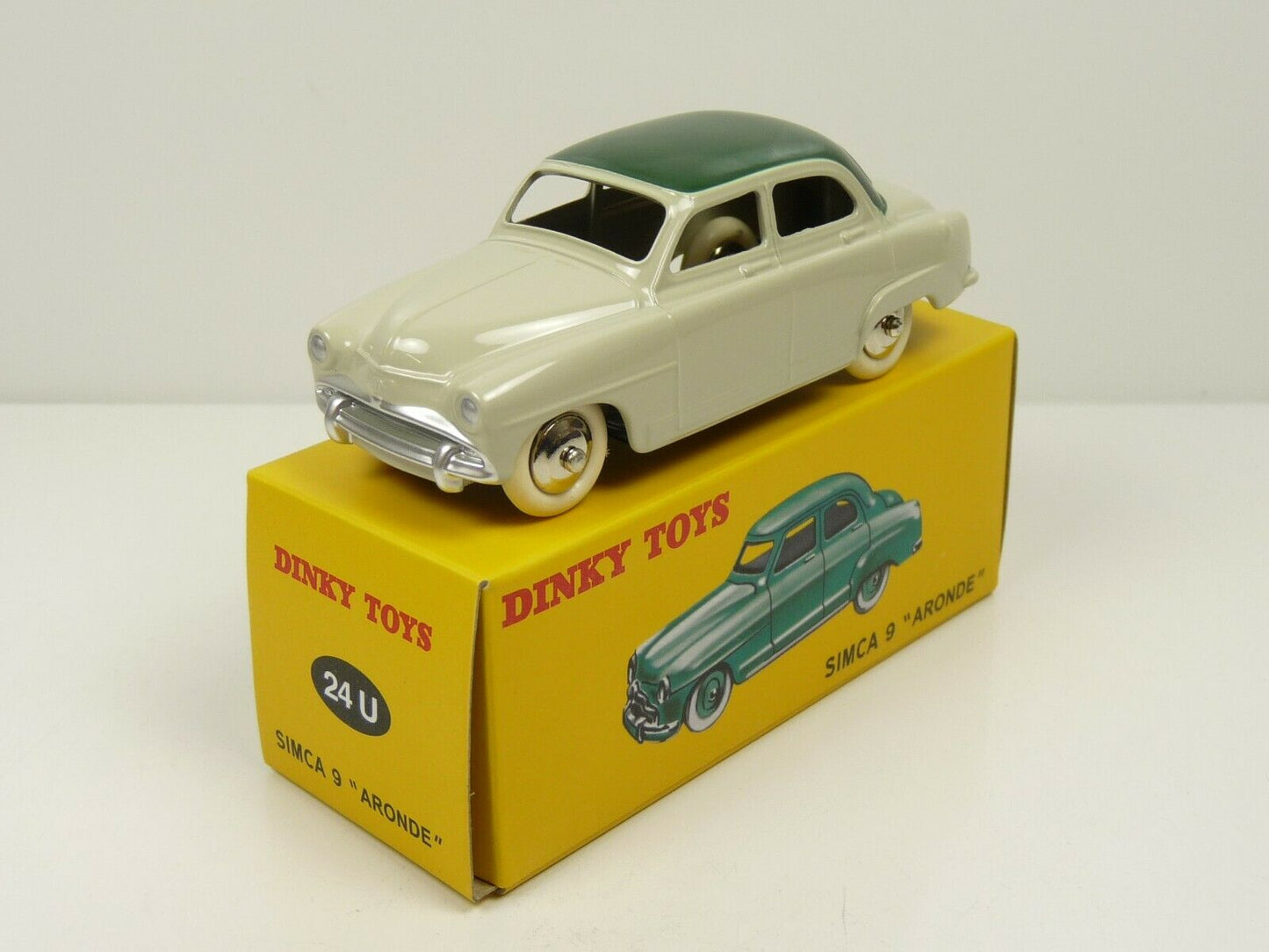 DT250 Voiture 1/43 réédition DINKY TOYS DeAgostini : SIMCA 9 Aronde 24 U