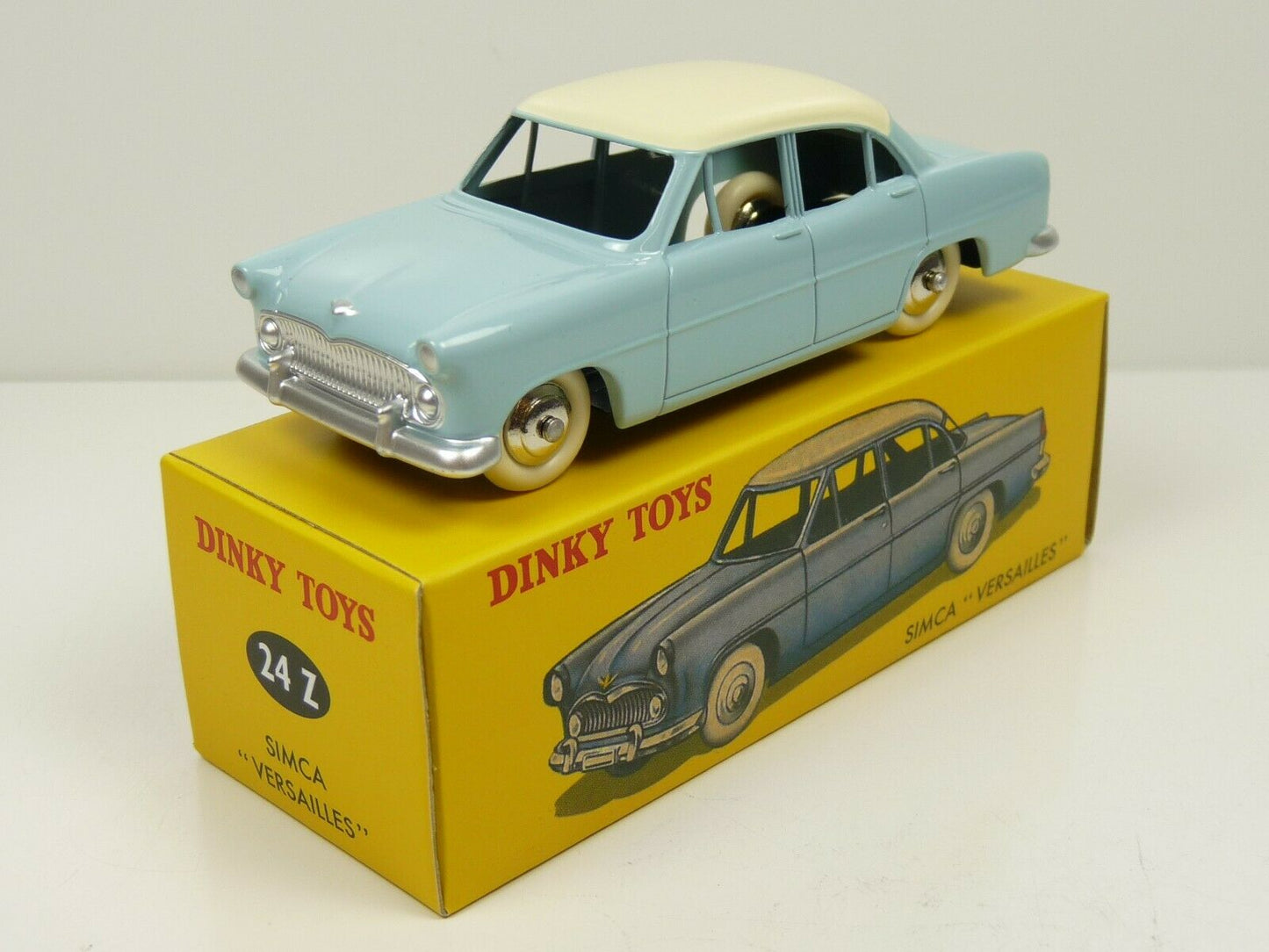 DT244 Voiture 1/43 réédition DINKY TOYS DeAgostini : SIMCA Versailles 24 Z