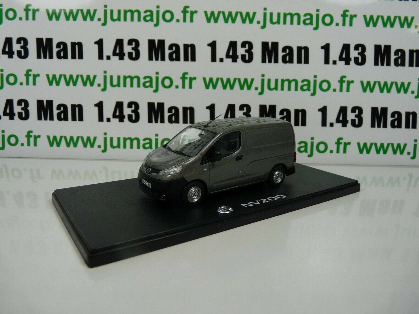 NI8 VOITURE 1/43 ELIGOR : NISSAN NV200 Combi fourgonnette tôlée
