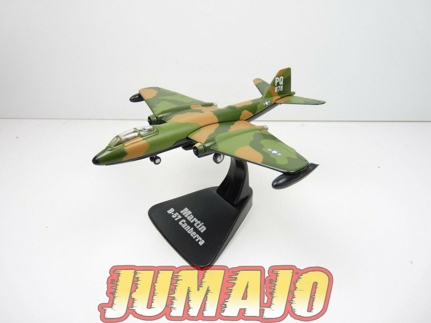 AV10 AVION militaire 1/144 : MARTIN B-57 Camberra