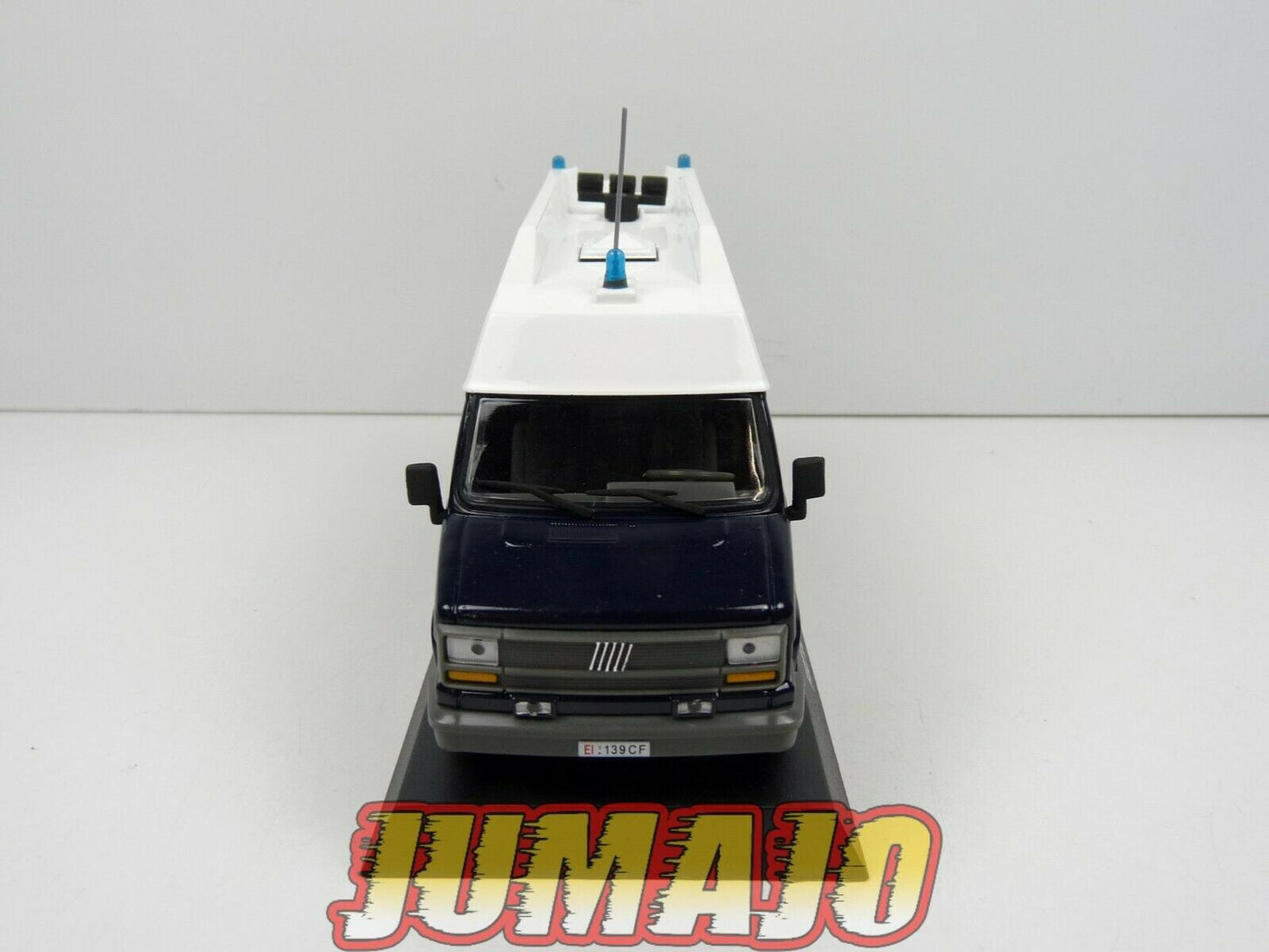 CR18 voiture 1/43 DeAGOSTINI CARABINIERI : FIAT DUCATO MAXI Faina 1988