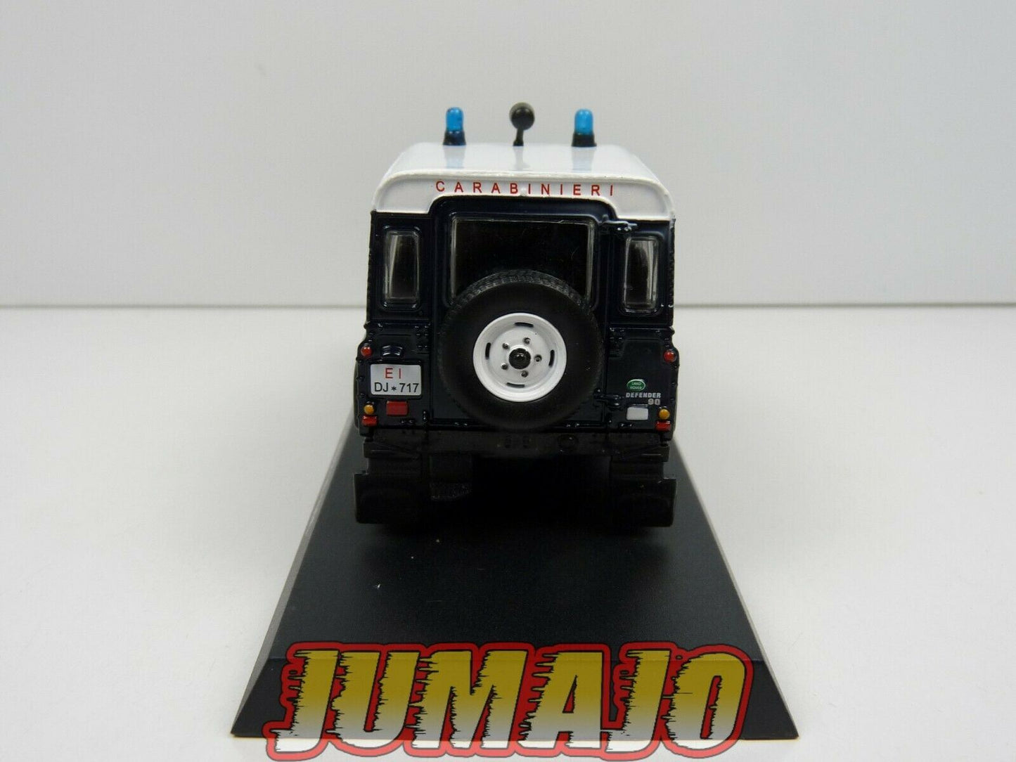 CR16 voiture 1/43 CARABINIERI : LAND ROVER DEFENDER 90 1995