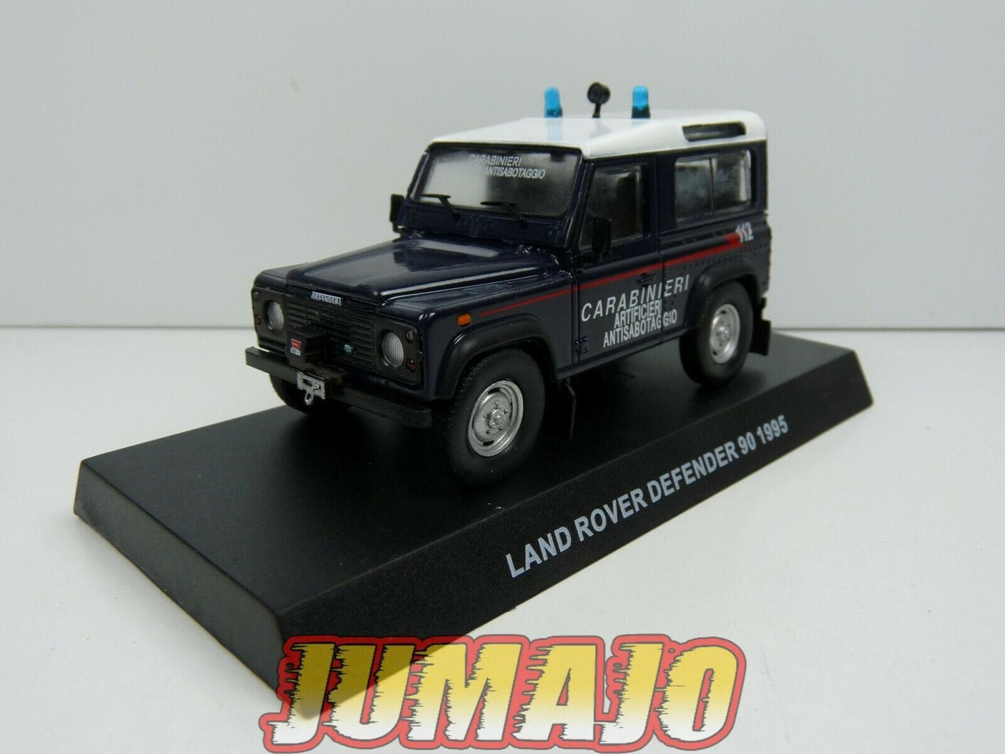 CR3 voiture 1/43 CARABINIERI : LAND ROVER DEFENDER 90 Artificieri 1995