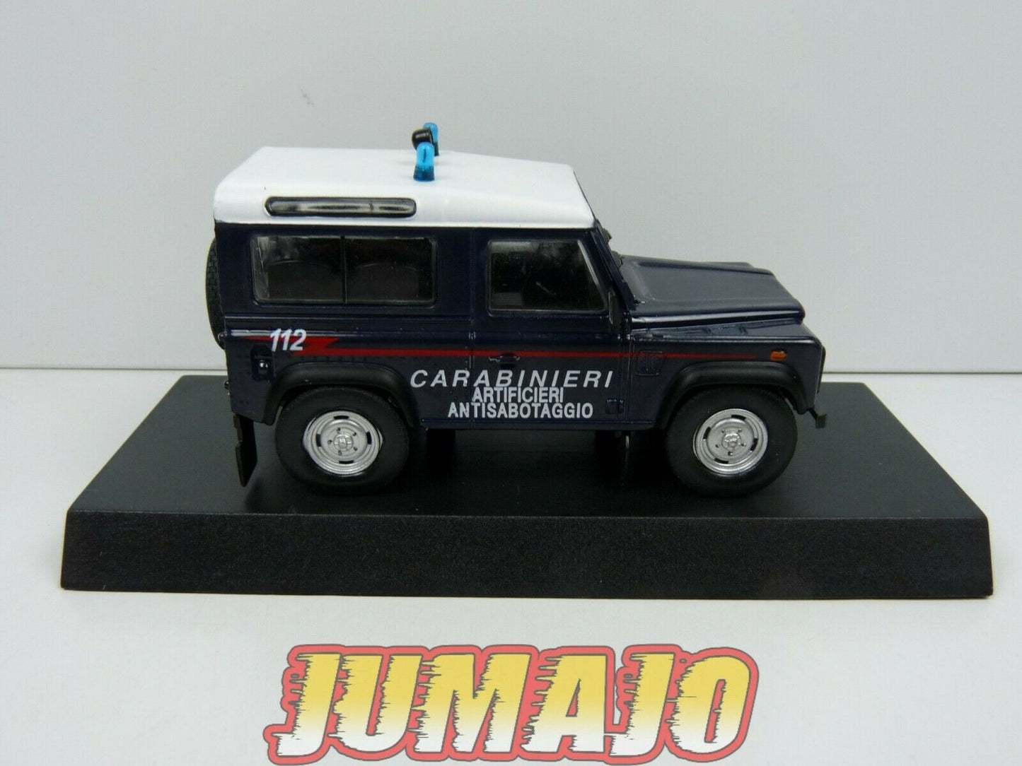 CR3 voiture 1/43 CARABINIERI : LAND ROVER DEFENDER 90 Artificieri 1995