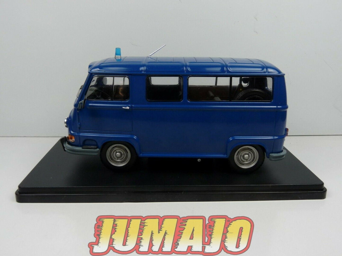 TES6 Voiture 1/24 Hachette Test GENDARMERIE RENAULT ESTAFETTE 800 Microcar BT 73
