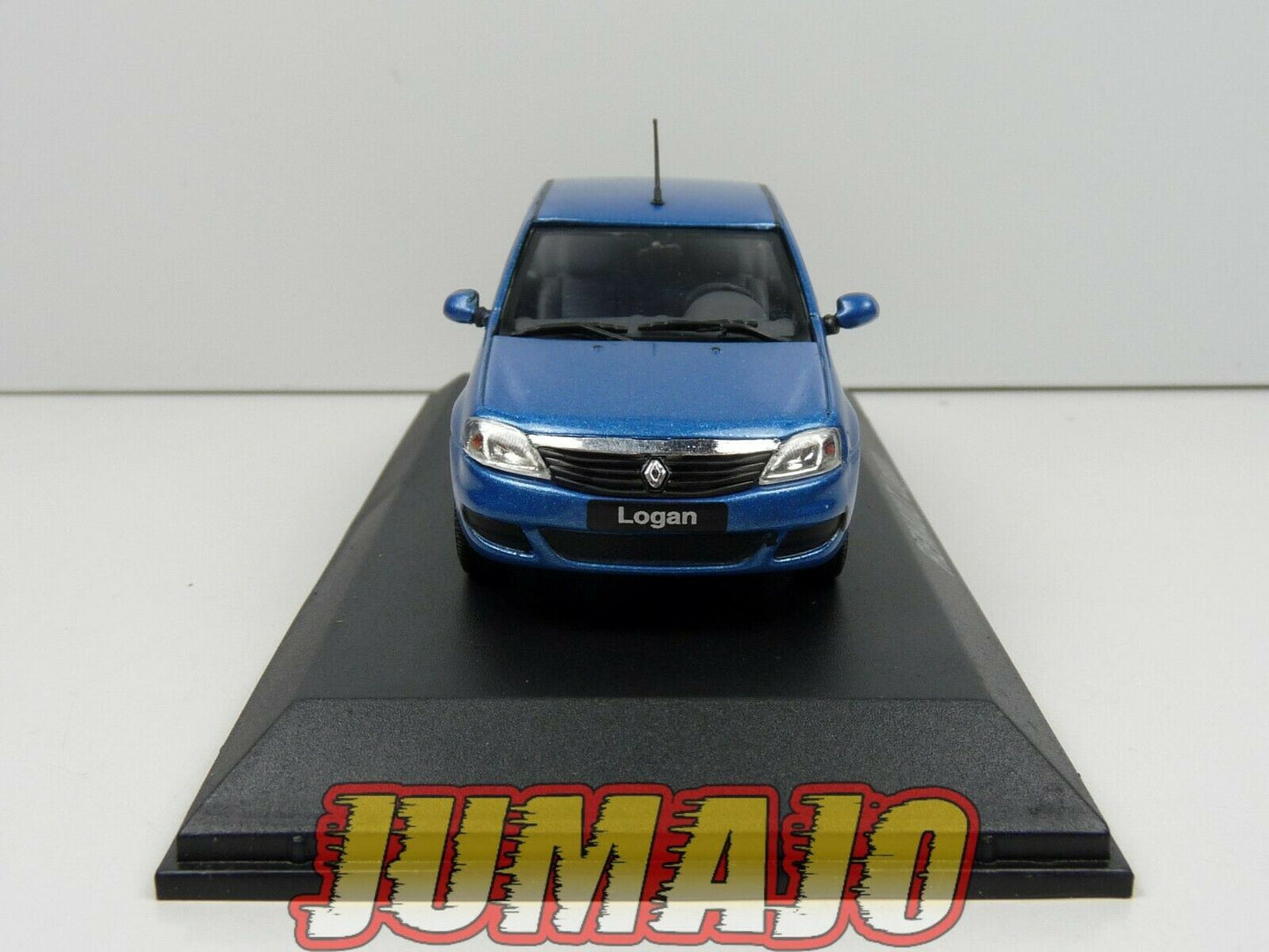REN28 Voiture 1/43 NOREV : RENAULT Logan 2005