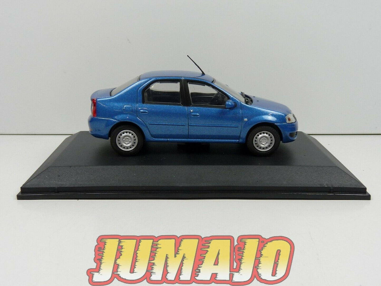 REN28 Voiture 1/43 NOREV : RENAULT Logan 2005