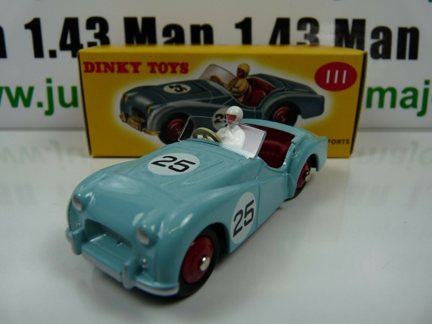 DT208 Voiture 1/43 réédition DINKY TOYS DeAgostini : TRIUMPH TR2 Sports 111