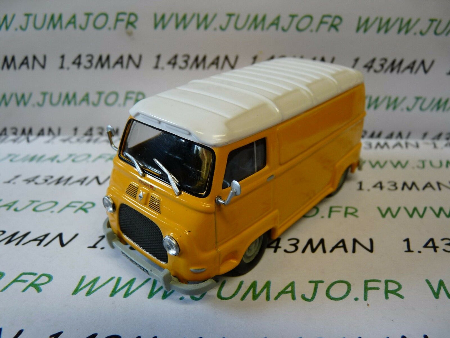 PL30 Voiture 1/43 IXO IST DeAgostini POLOGNE : RENAULT Estafette H1