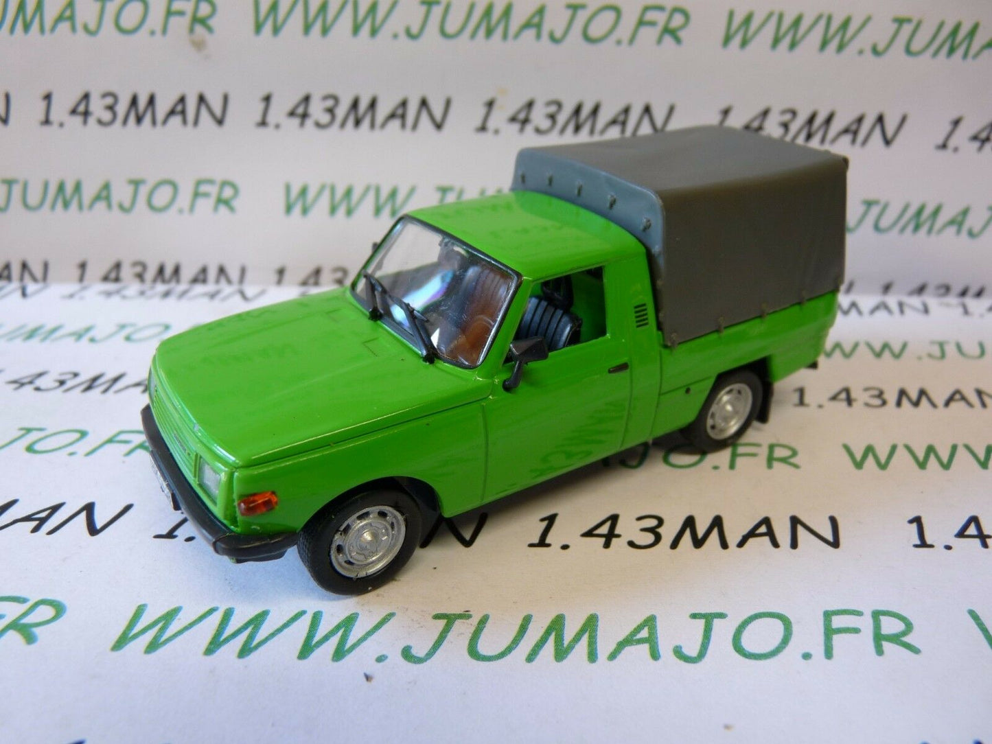 PL8 Voiture 1/43 IXO IST DeAgostini POLOGNE : WARTBURG 353 Trans pick-up