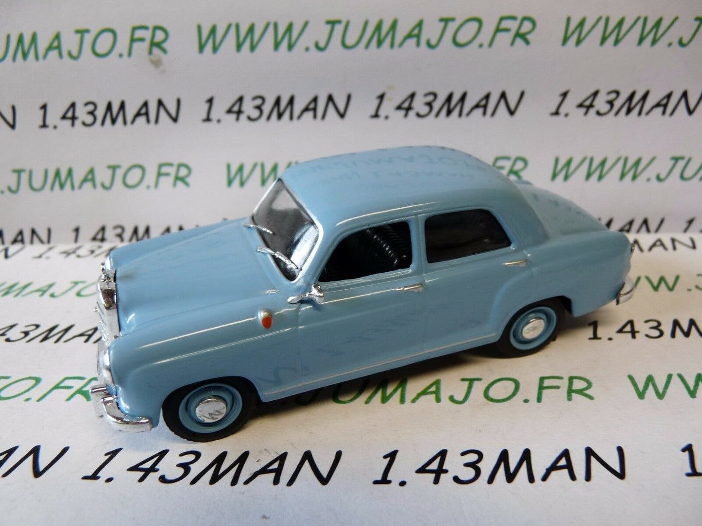 PL37 Voiture 1/43 IXO IST DeAgostini POLOGNE : MERCEDES 180 W120