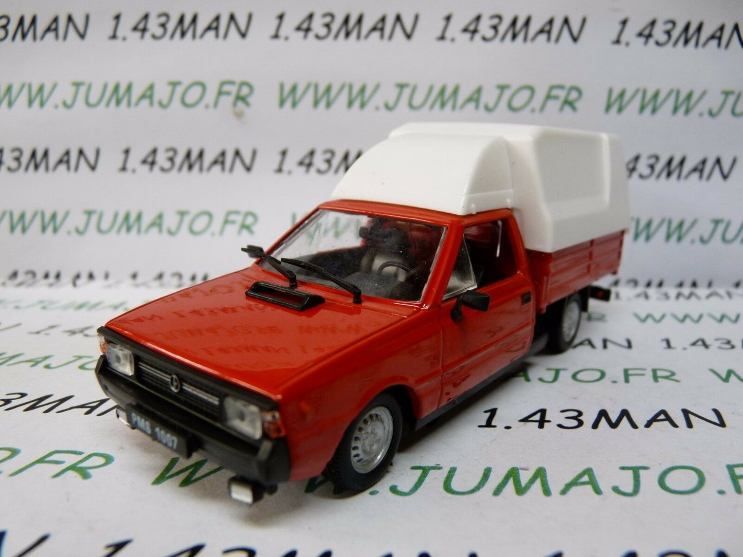 PL200 VOITURE 1/43 IXO IST déagostini POLOGNE : POLONEZ Truck