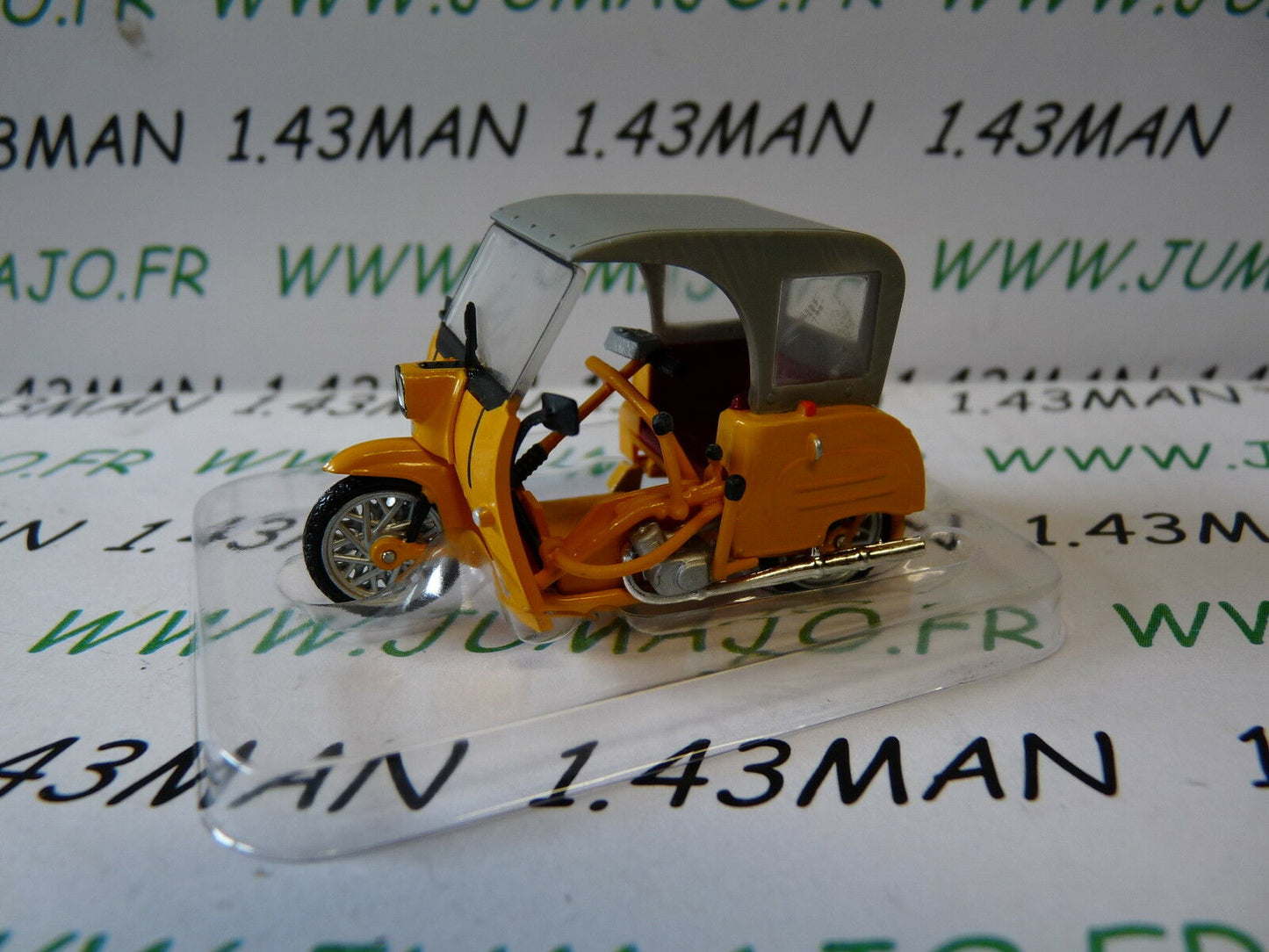 PL196 VOITURE 1/43 IXO IST déagostini POLOGNE : DDR Triporteur SIMSON DUO
