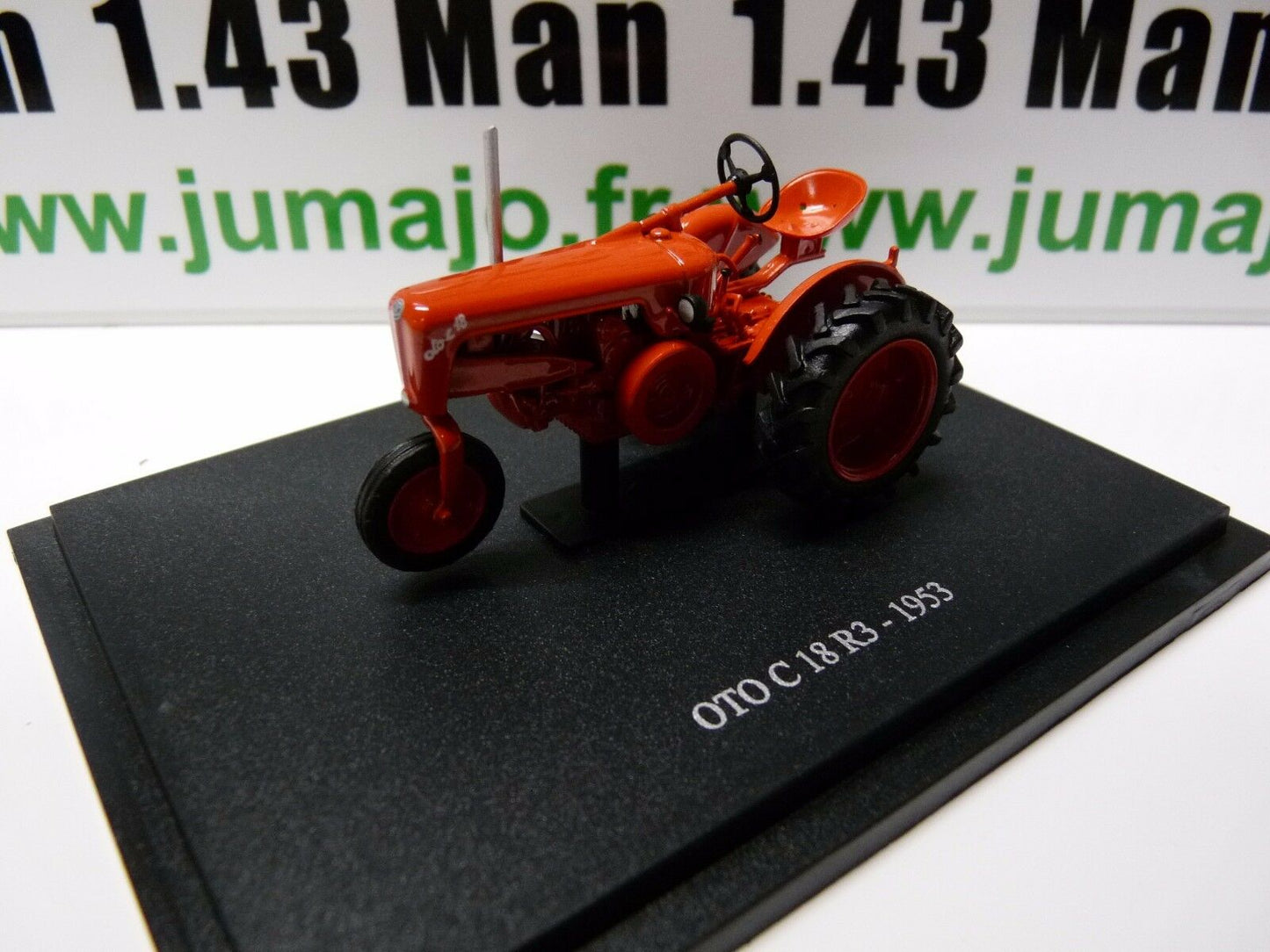 TR77 Tracteur 1/43 universal Hobbies : OTO C 18 R3 1953